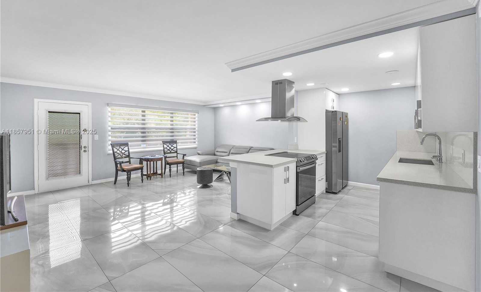 Small Image of 2301 LUCAYA LN #G2, Coconut Creek Number 7