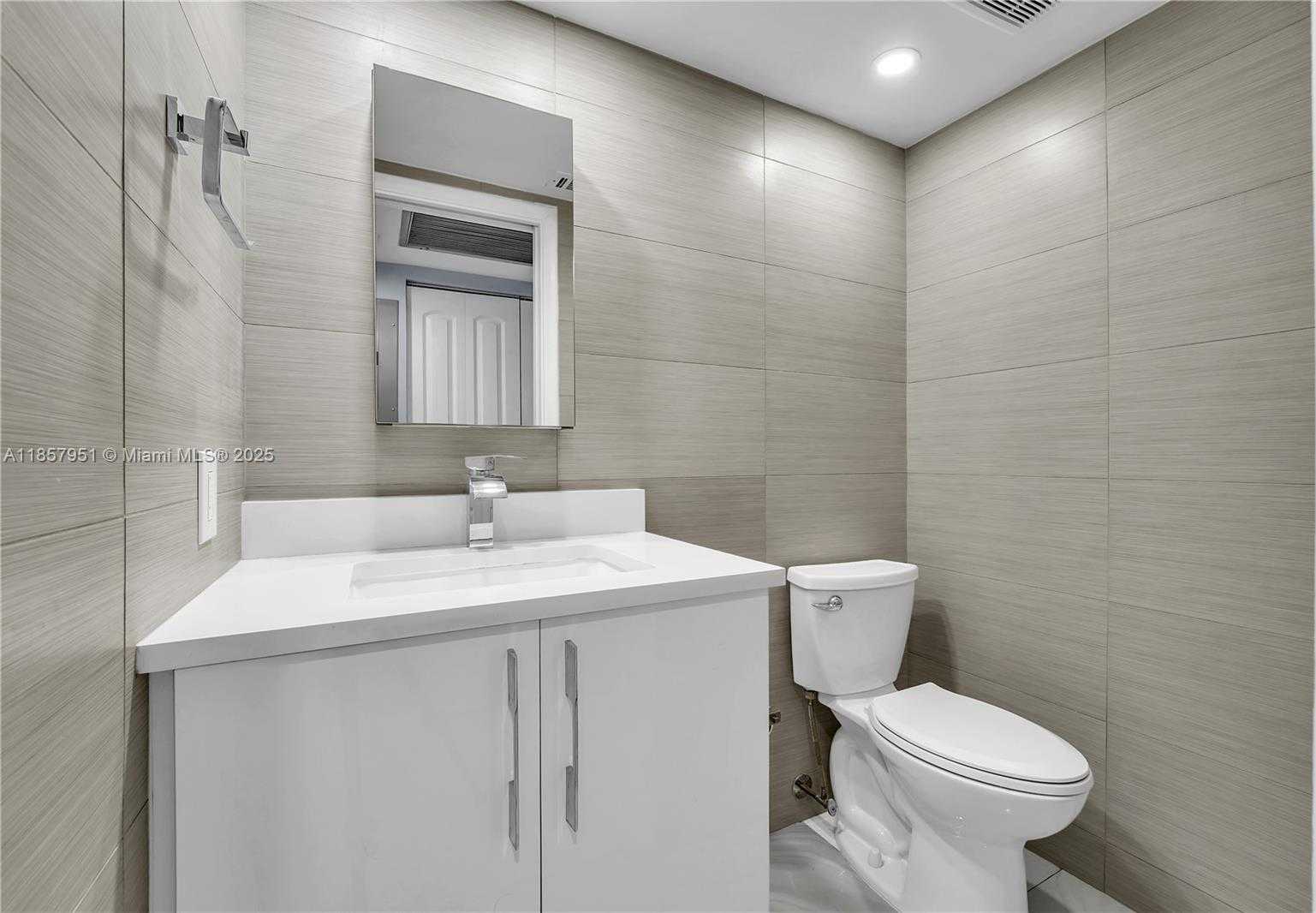 Small Image of 2301 LUCAYA LN #G2, Coconut Creek Number 8