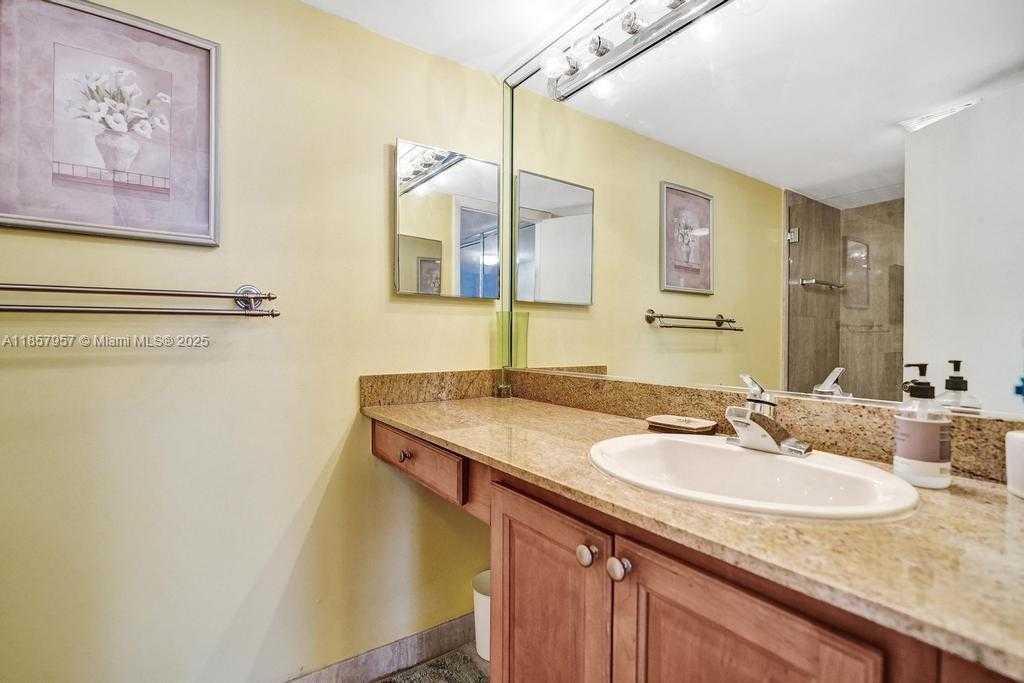 Small Image of 1201 SOUTH OCEAN DR #2308N, Hollywood Number 26