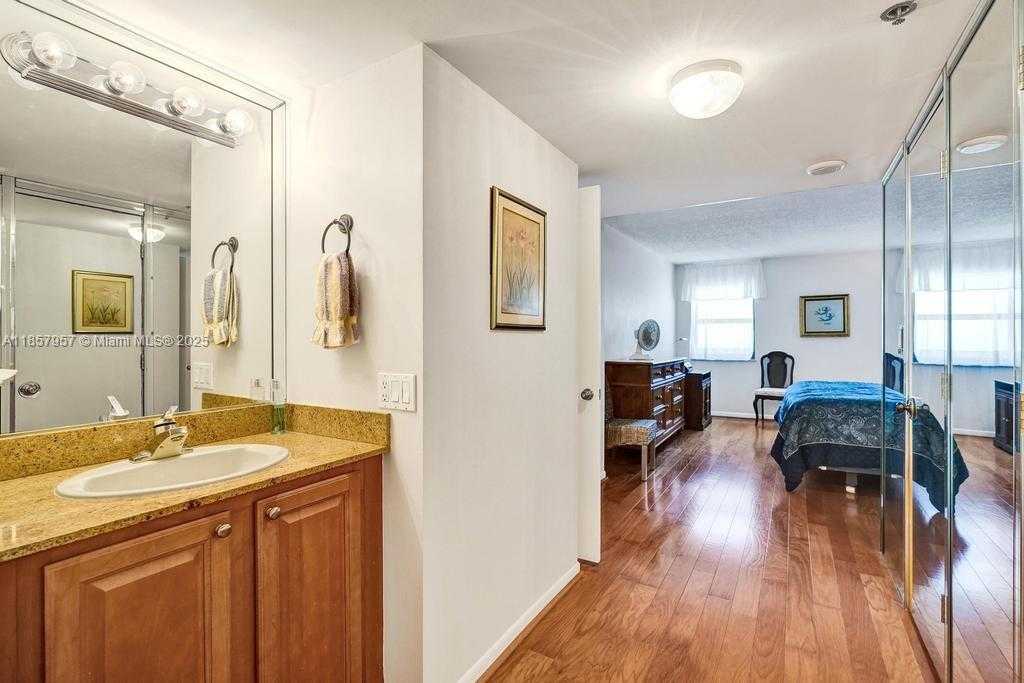 Small Image of 1201 SOUTH OCEAN DR #2308N, Hollywood Number 27