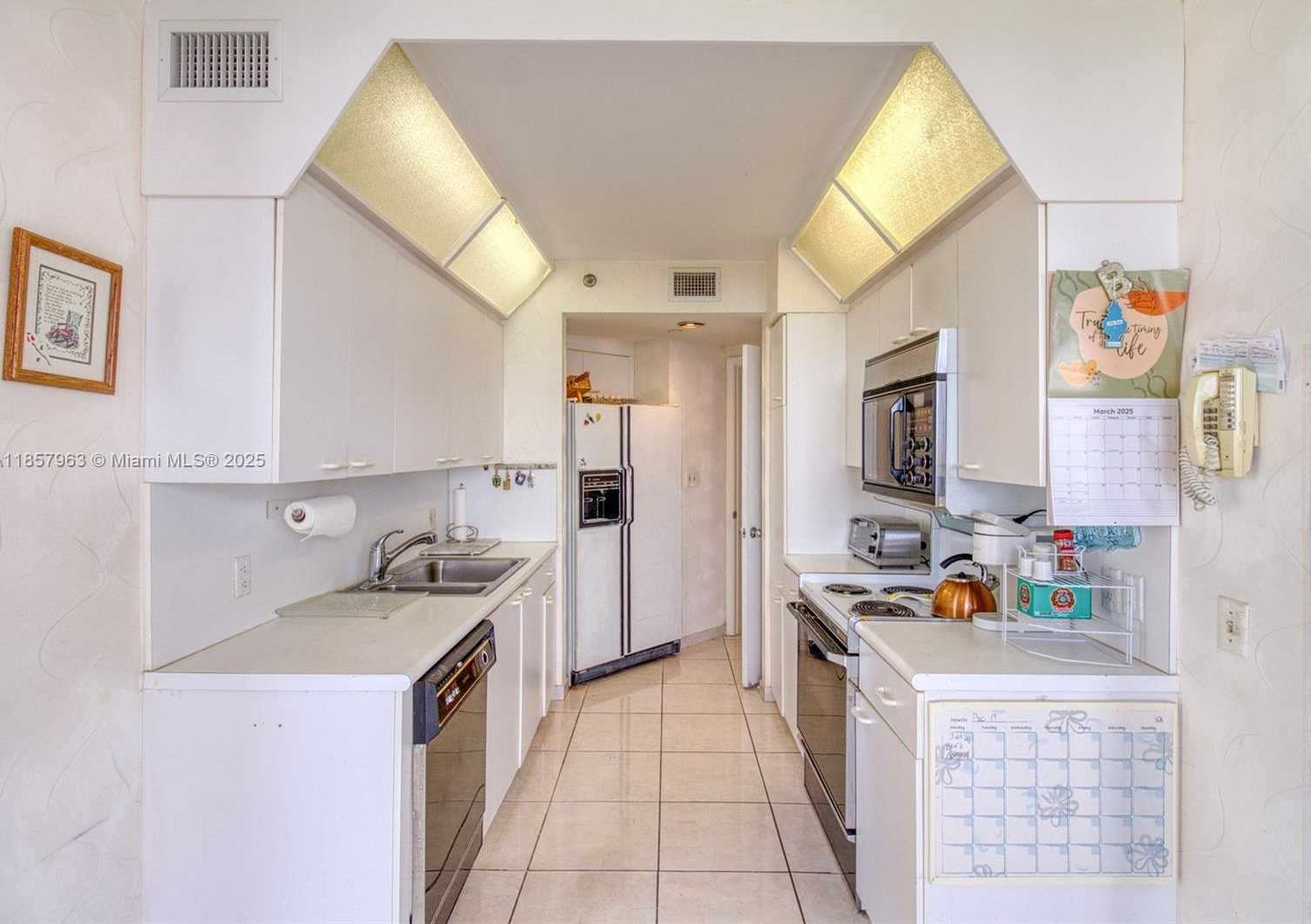 Small Image of 20185 EAST COUNTRY CLUB DR #1709, Aventura Number 15
