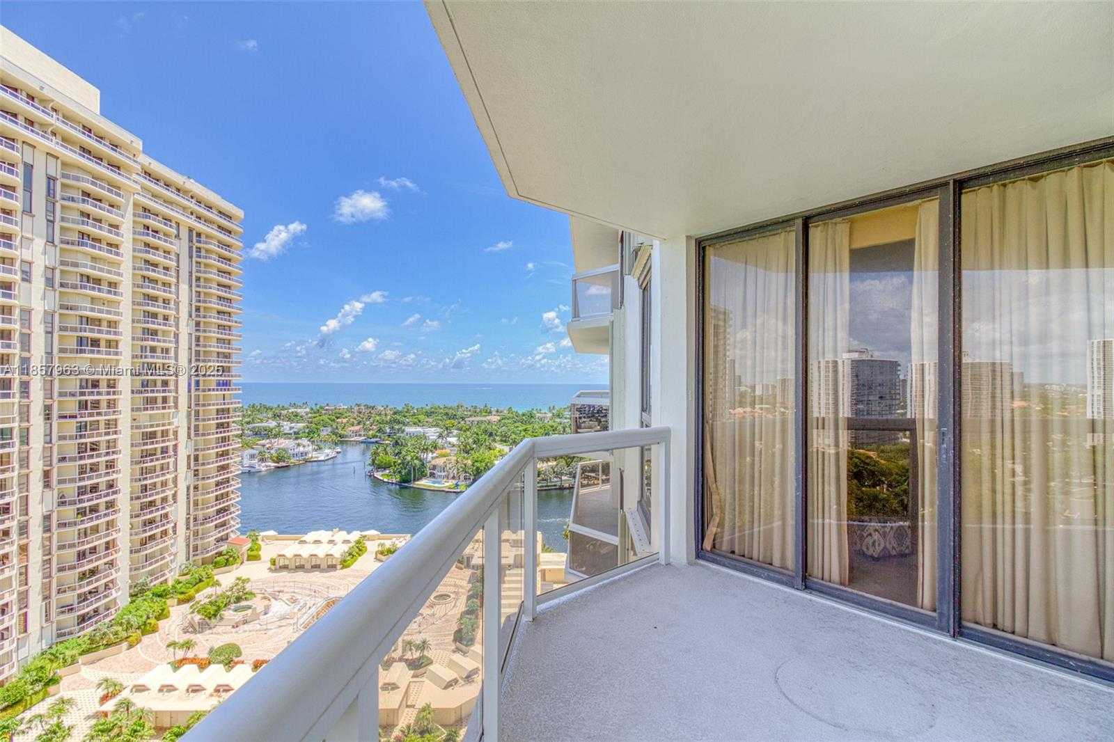 Small Image of 20185 EAST COUNTRY CLUB DR #1709, Aventura Number 2