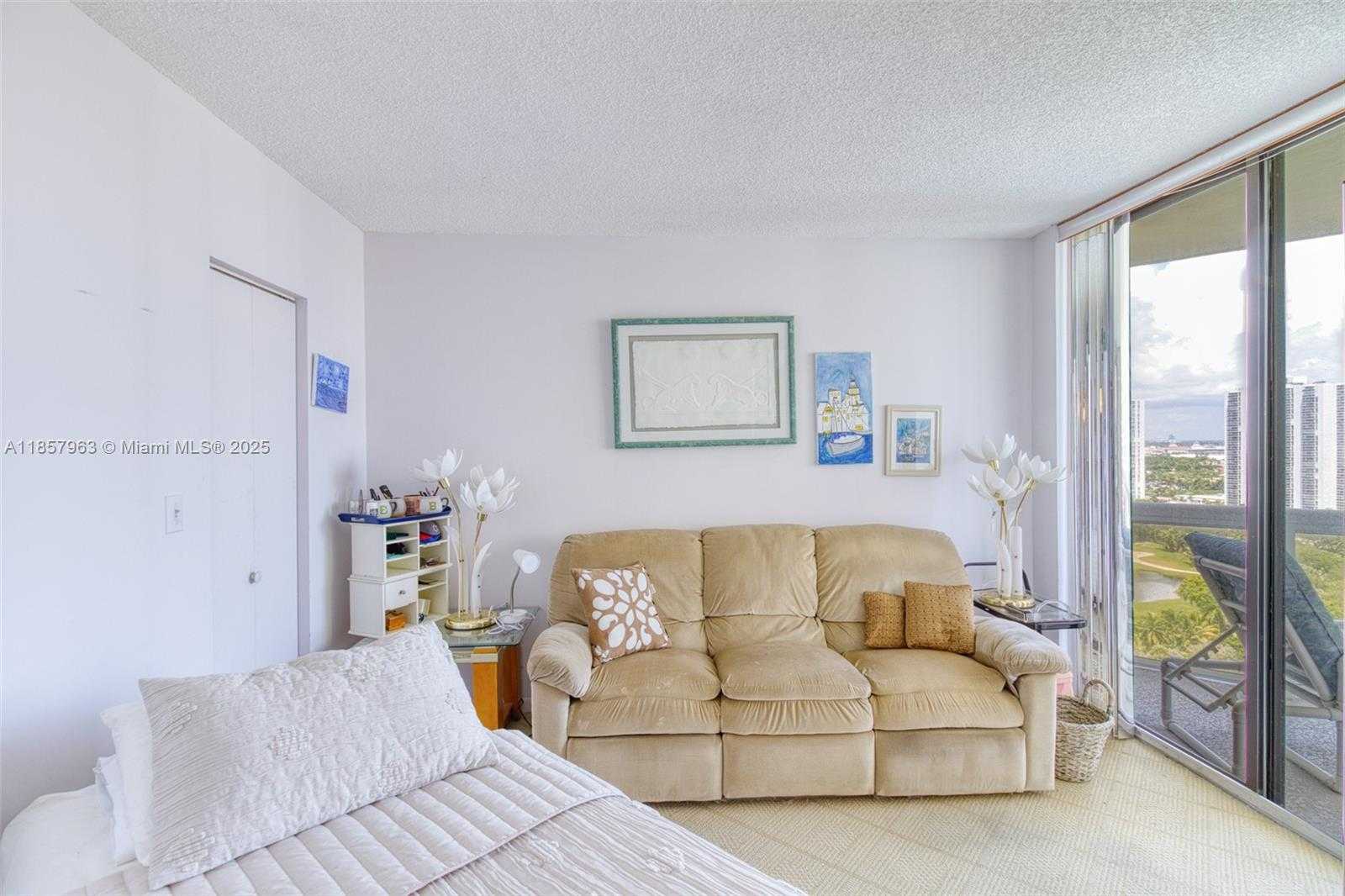 Small Image of 20185 EAST COUNTRY CLUB DR #1709, Aventura Number 21
