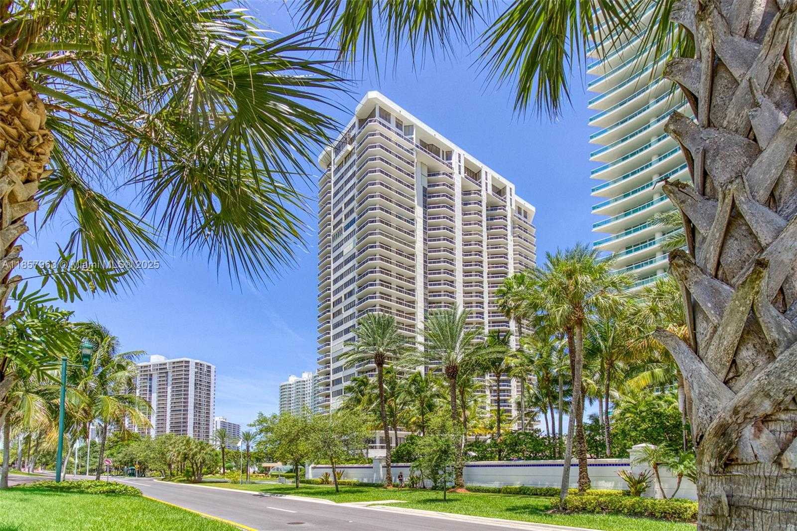 Small Image of 20185 EAST COUNTRY CLUB DR #1709, Aventura Number 26