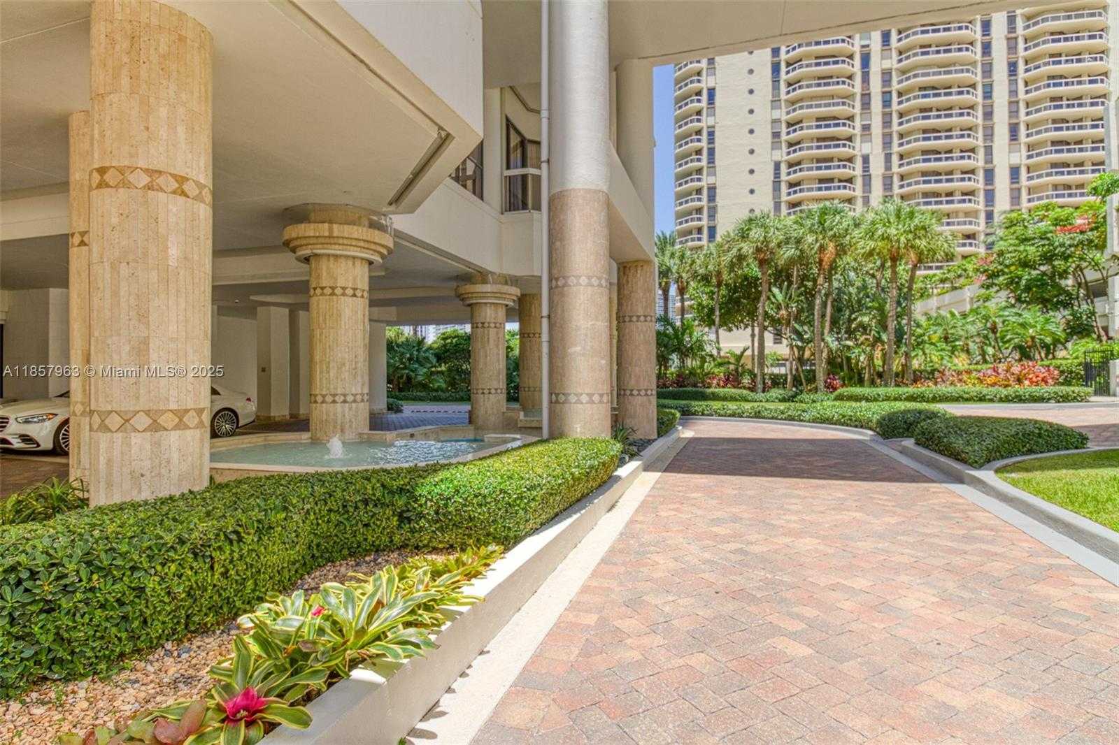 Small Image of 20185 EAST COUNTRY CLUB DR #1709, Aventura Number 28