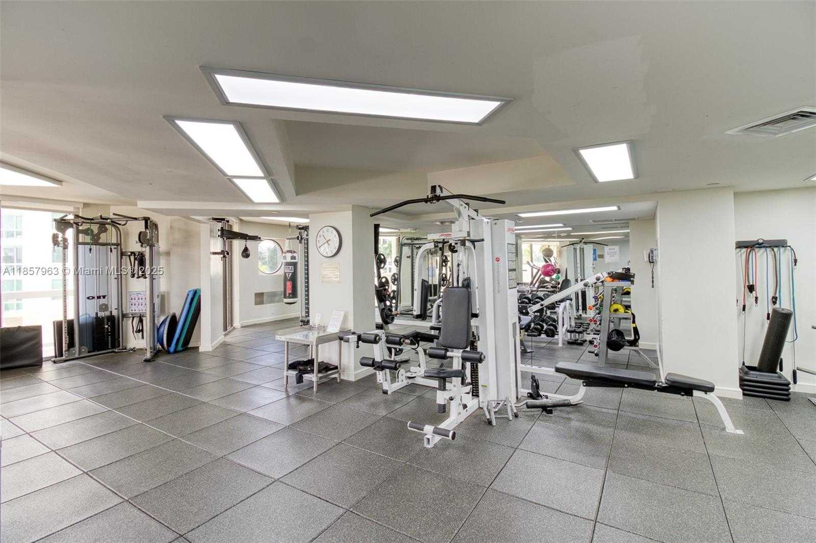 Small Image of 20185 EAST COUNTRY CLUB DR #1709, Aventura Number 40