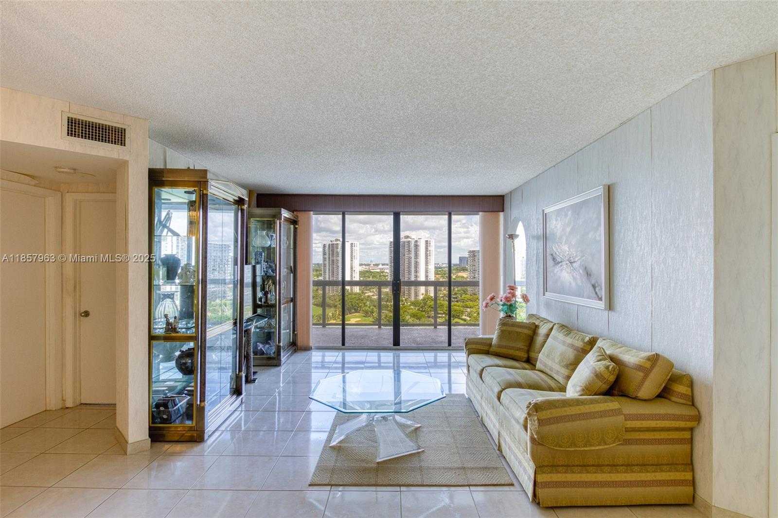 Small Image of 20185 EAST COUNTRY CLUB DR #1709, Aventura Number 6