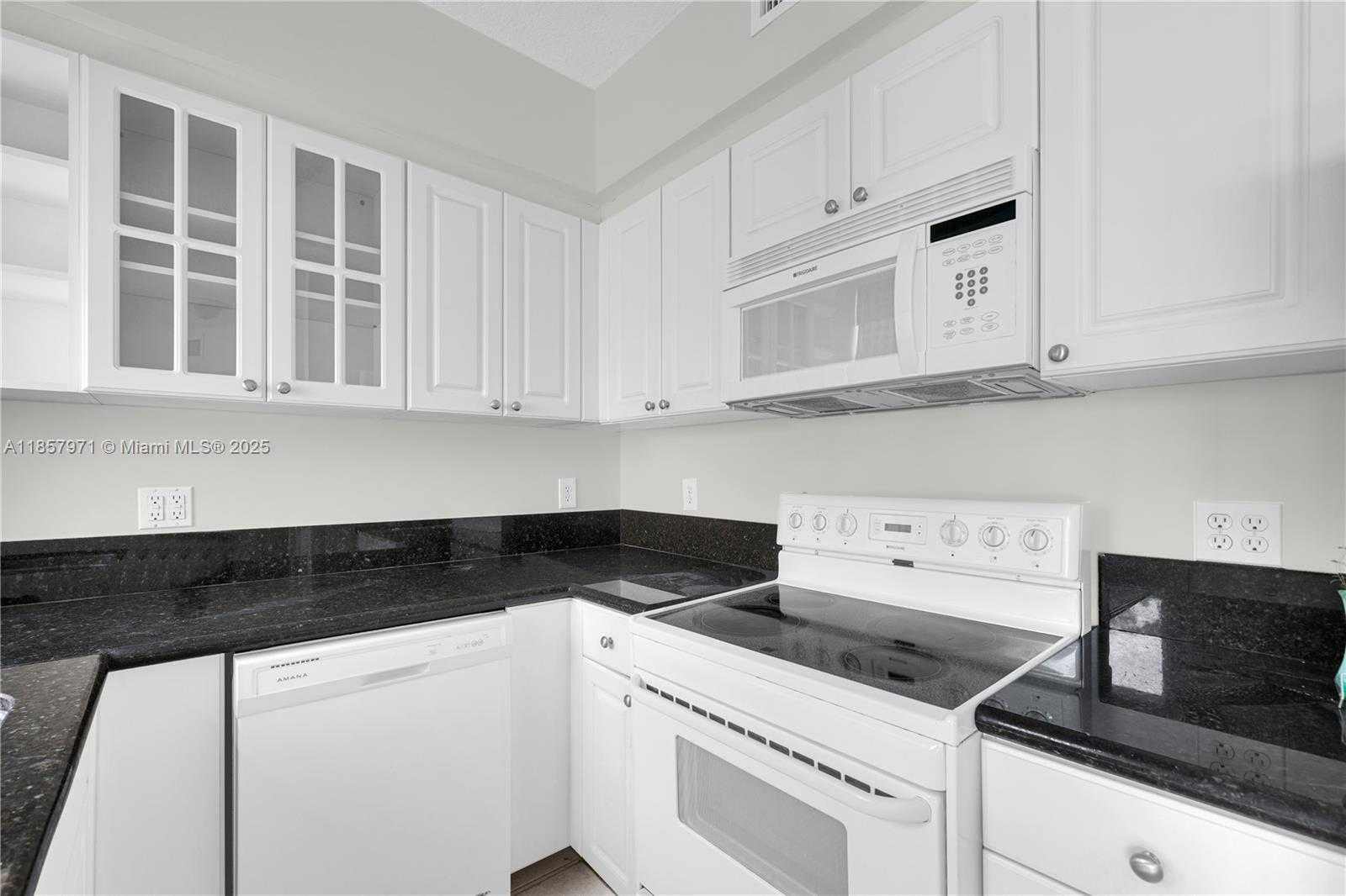 Small Image of 1824 BRICKELL AVE #4D, Miami Number 11