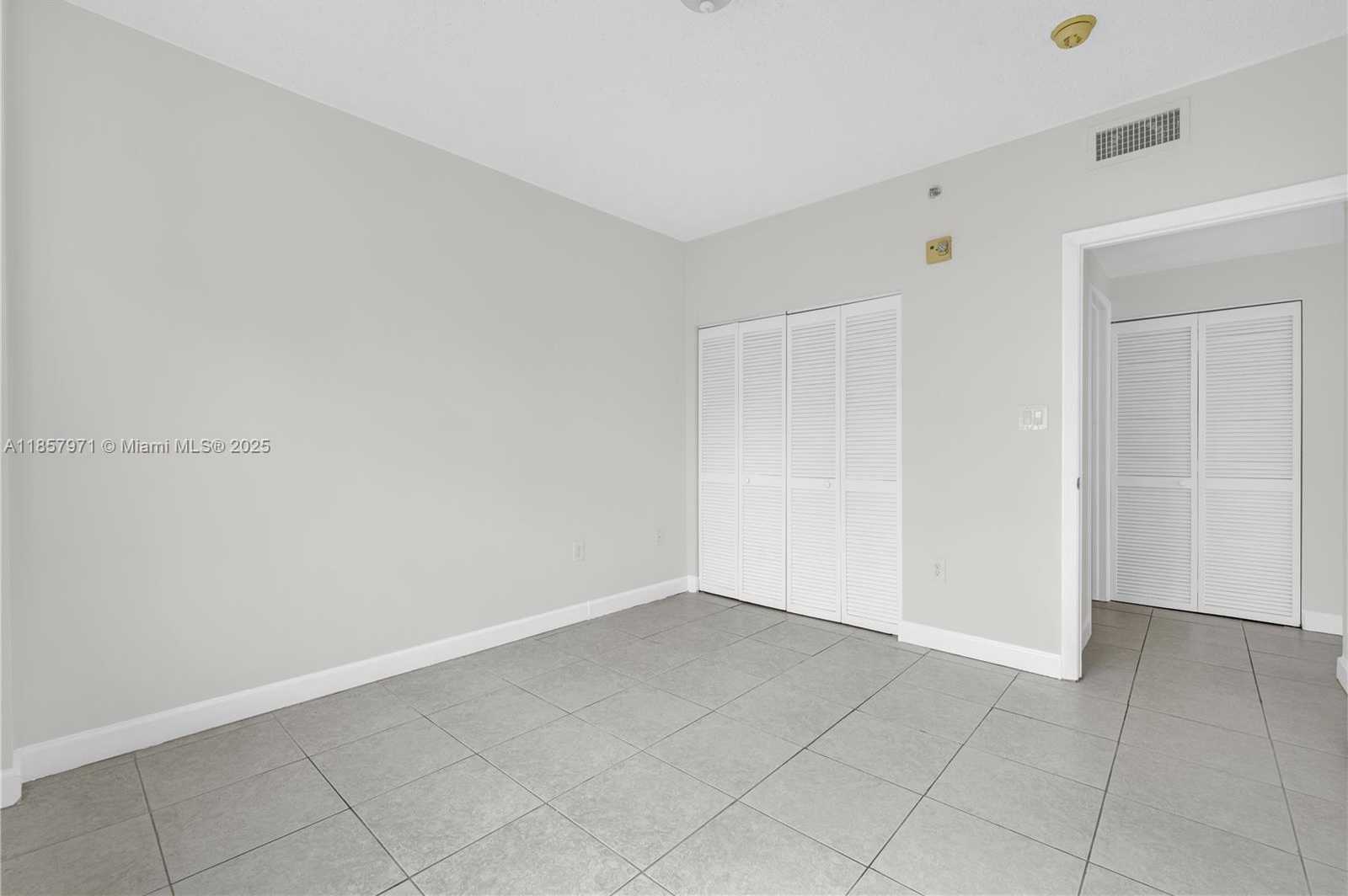 Small Image of 1824 BRICKELL AVE #4D, Miami Number 18