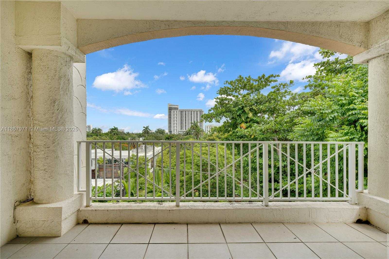 Small Image of 1824 BRICKELL AVE #4D, Miami Number 7