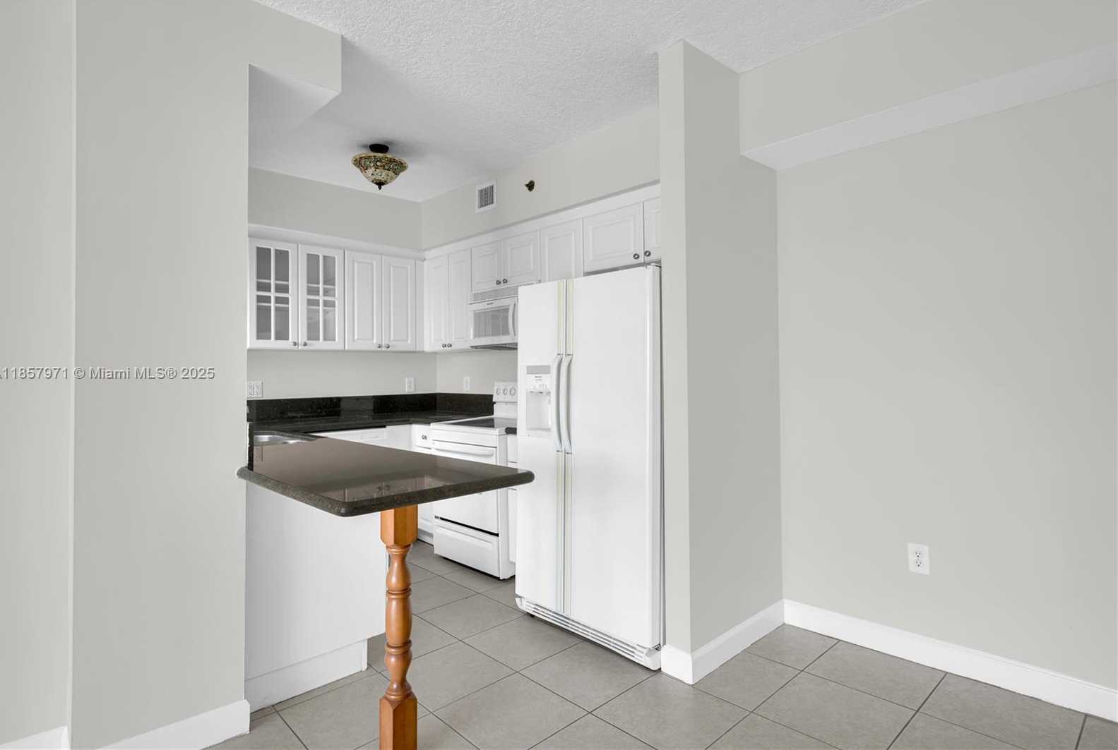 Small Image of 1824 BRICKELL AVE #4D, Miami Number 9