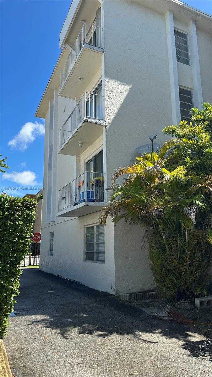 Small Image of 2138 SOUTH WEST 6TH ST #102, Miami Number 11