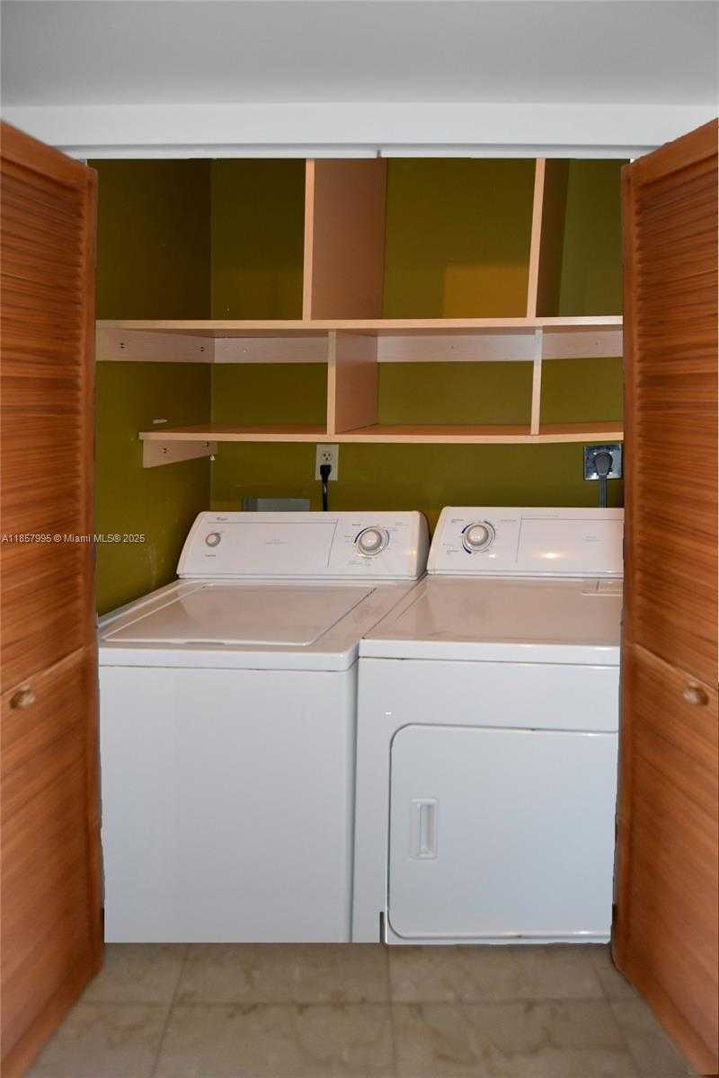 Small Image of 540 BRICKELL KEY DR #818, Miami Number 35
