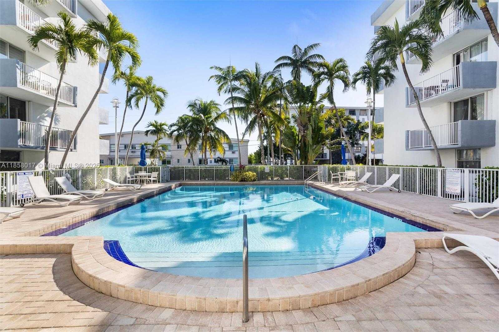 Small Image of 1801 SOUTH TREASURE DR #217, North Bay Village Number 22