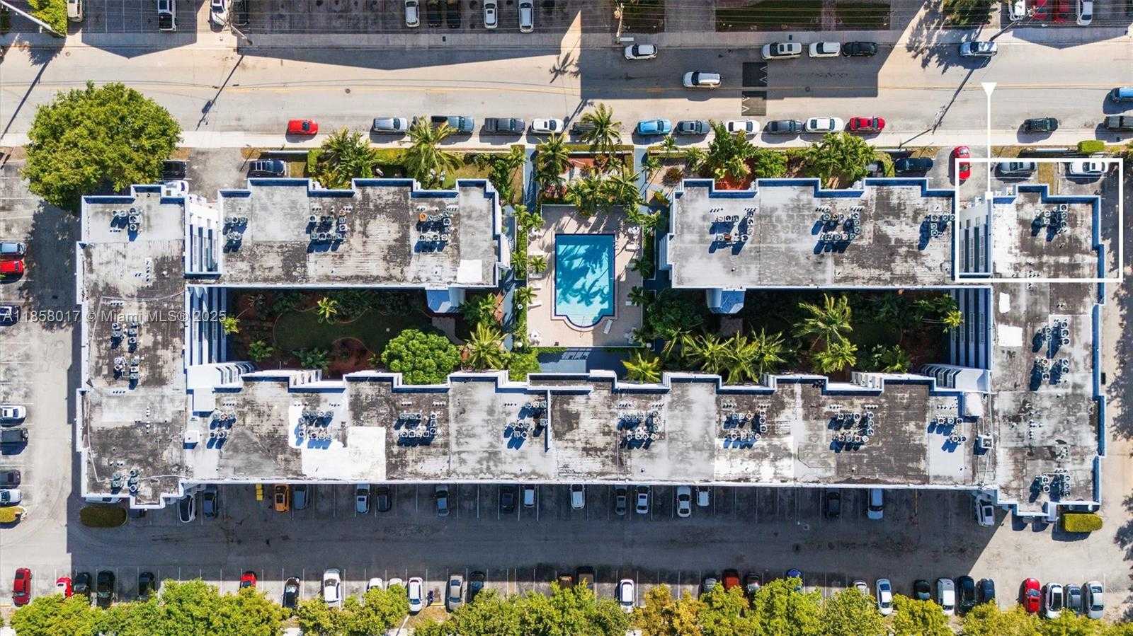 Small Image of 1801 SOUTH TREASURE DR #217, North Bay Village Number 32