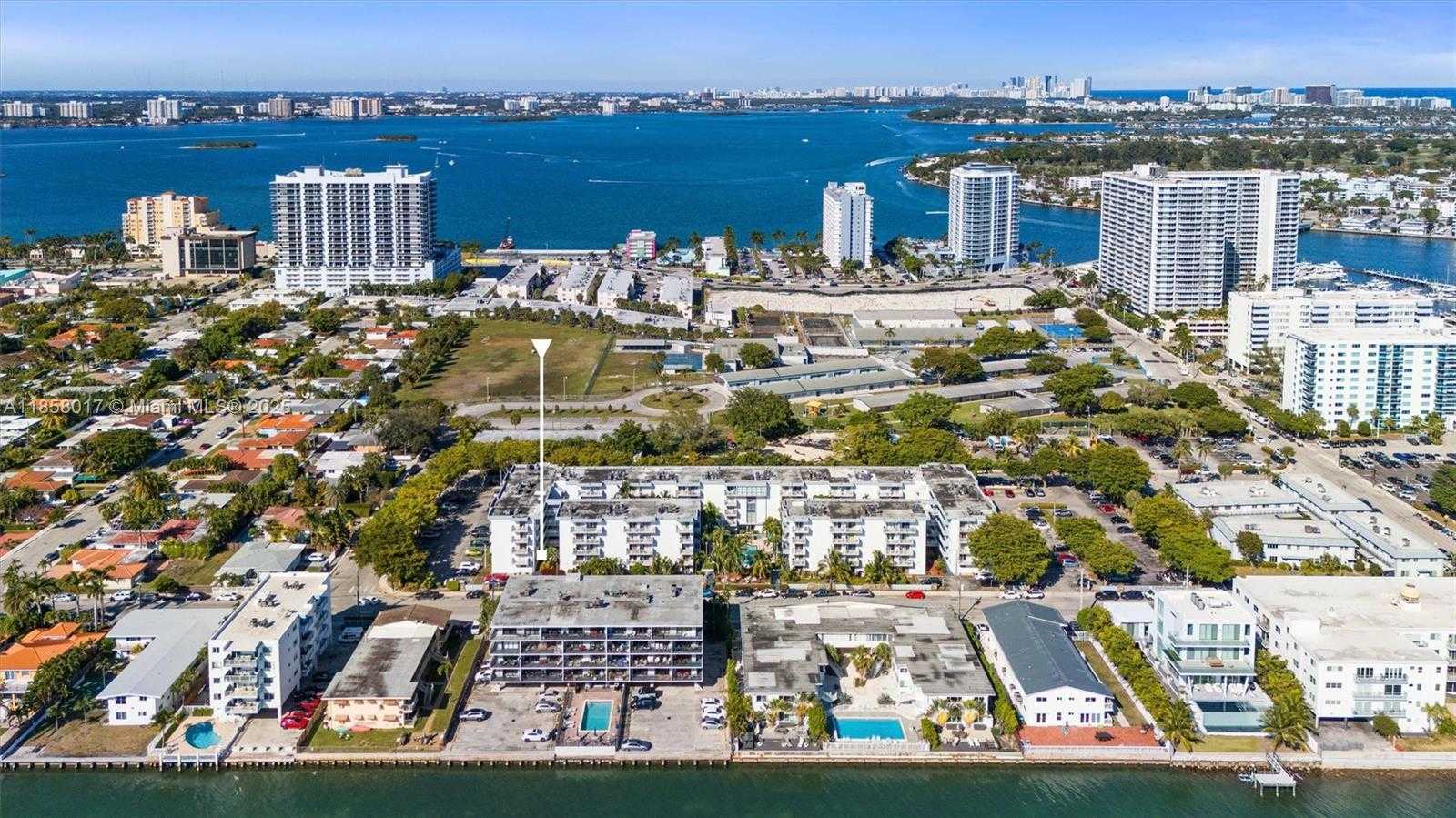 Small Image of 1801 SOUTH TREASURE DR #217, North Bay Village Number 35