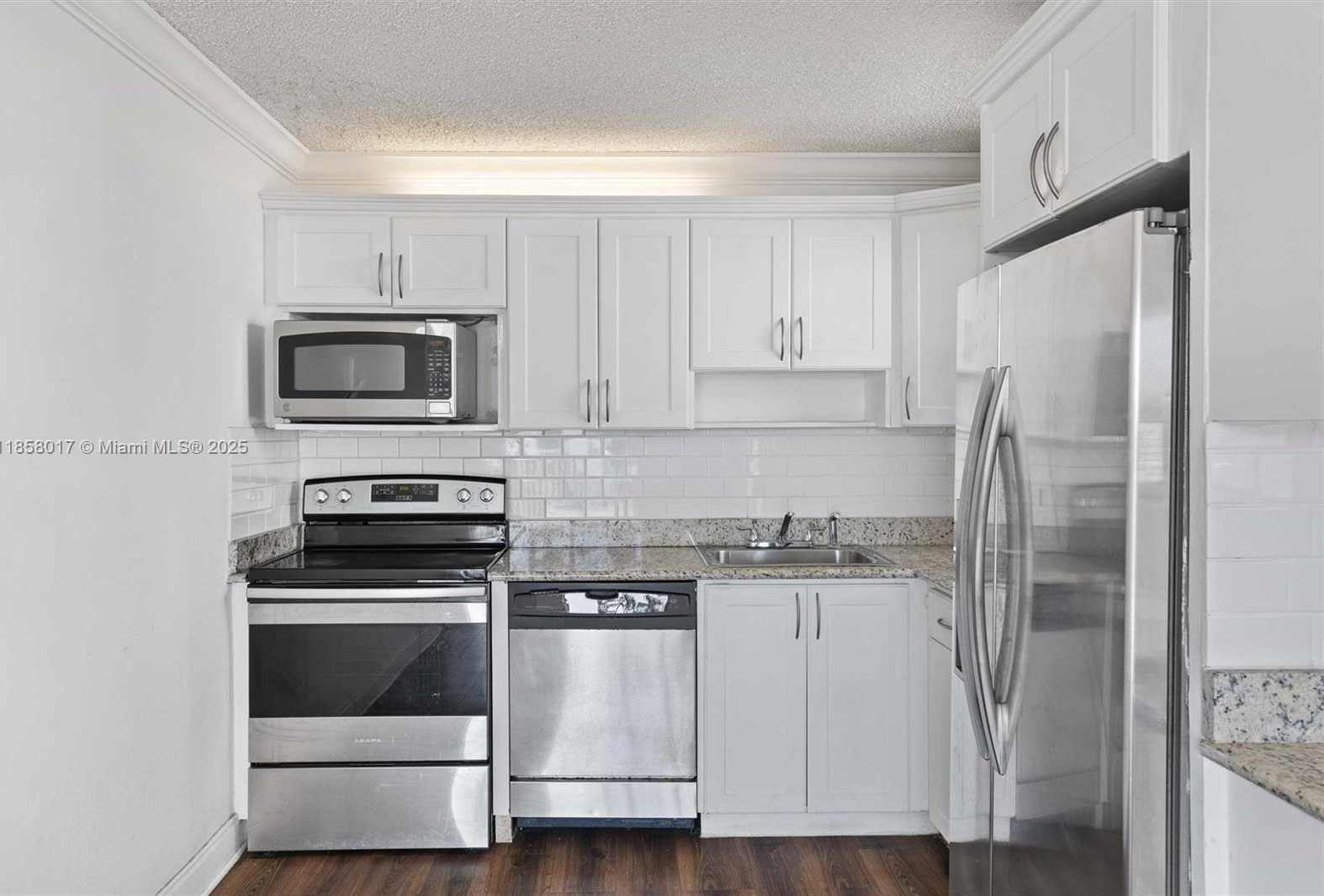 Small Image of 1801 SOUTH TREASURE DR #217, North Bay Village Number 6
