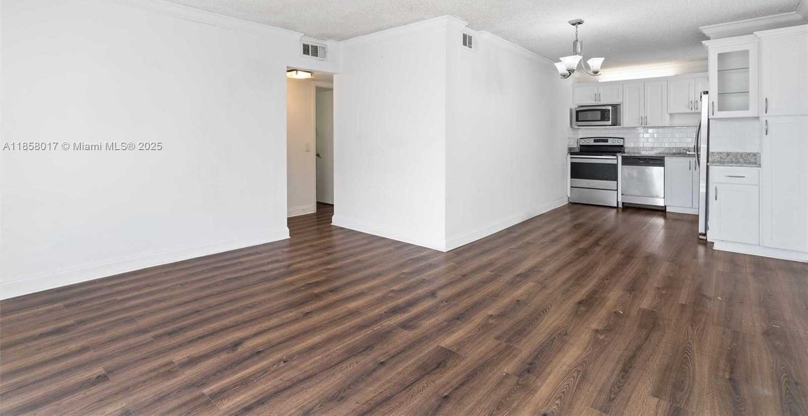 Small Image of 1801 SOUTH TREASURE DR #217, North Bay Village Number 8