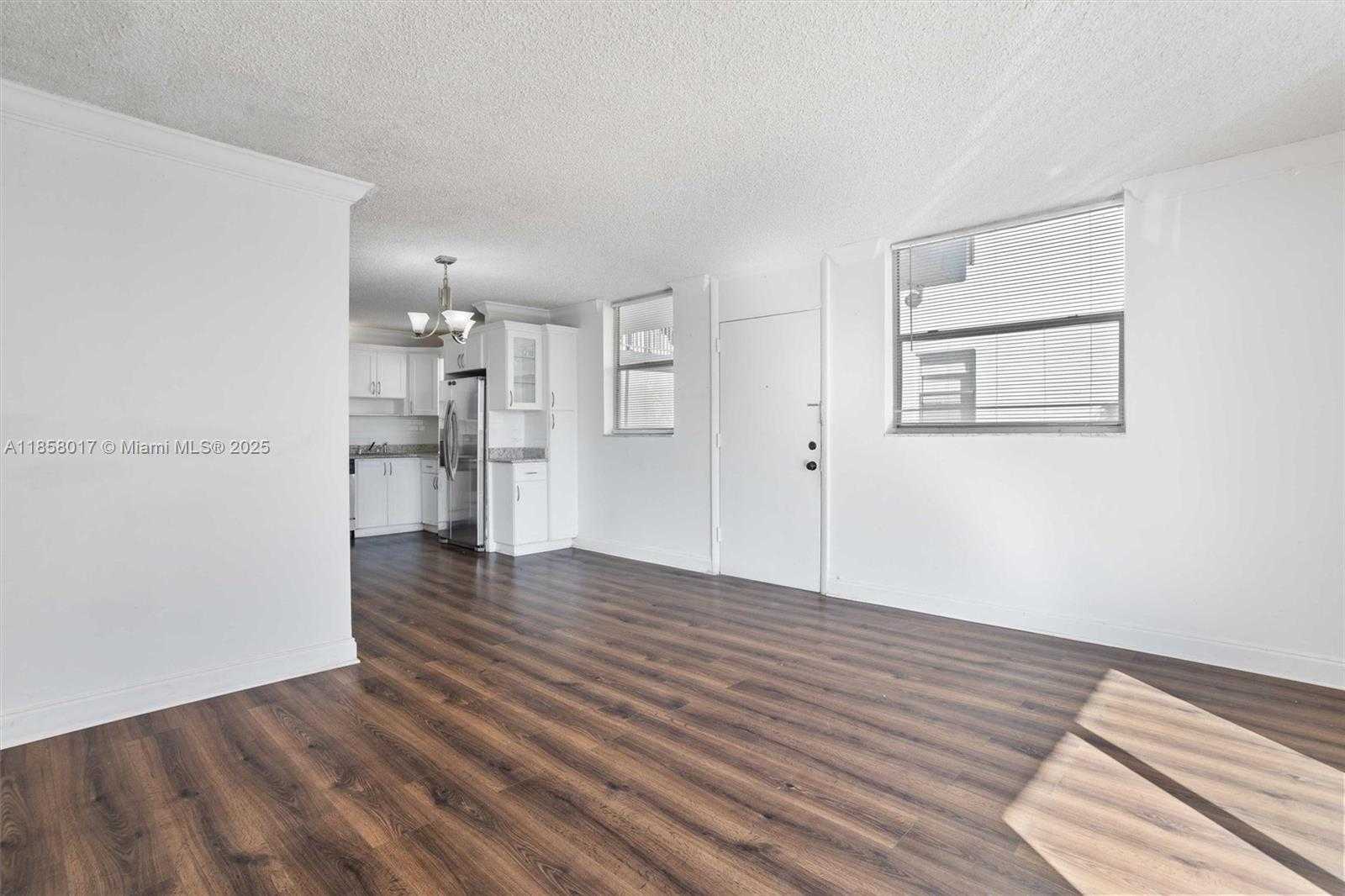 Small Image of 1801 SOUTH TREASURE DR #217, North Bay Village Number 9