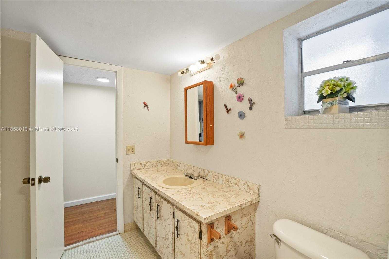 Small Image of 3170 HOLIDAY SPRINGS BLVD #203, Margate Number 14