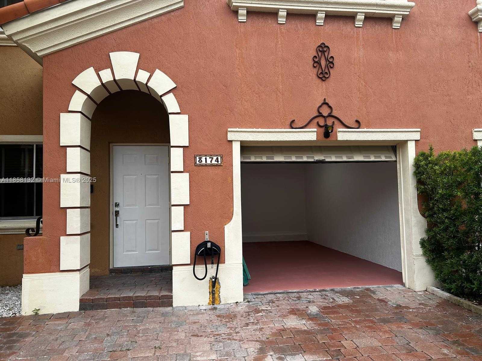 Small Image of 3174 SOUTH WEST 153RD CT, Miami Number 11
