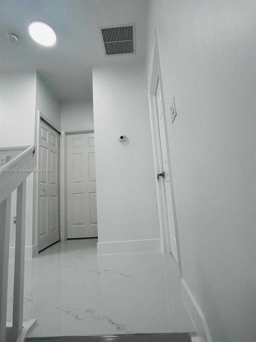 Small Image of 3174 SOUTH WEST 153RD CT, Miami Number 23