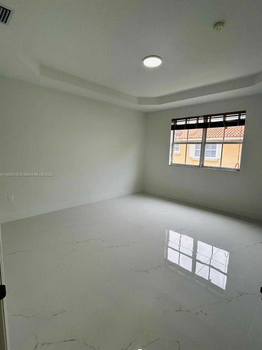 Small Image of 3174 SOUTH WEST 153RD CT, Miami Number 24