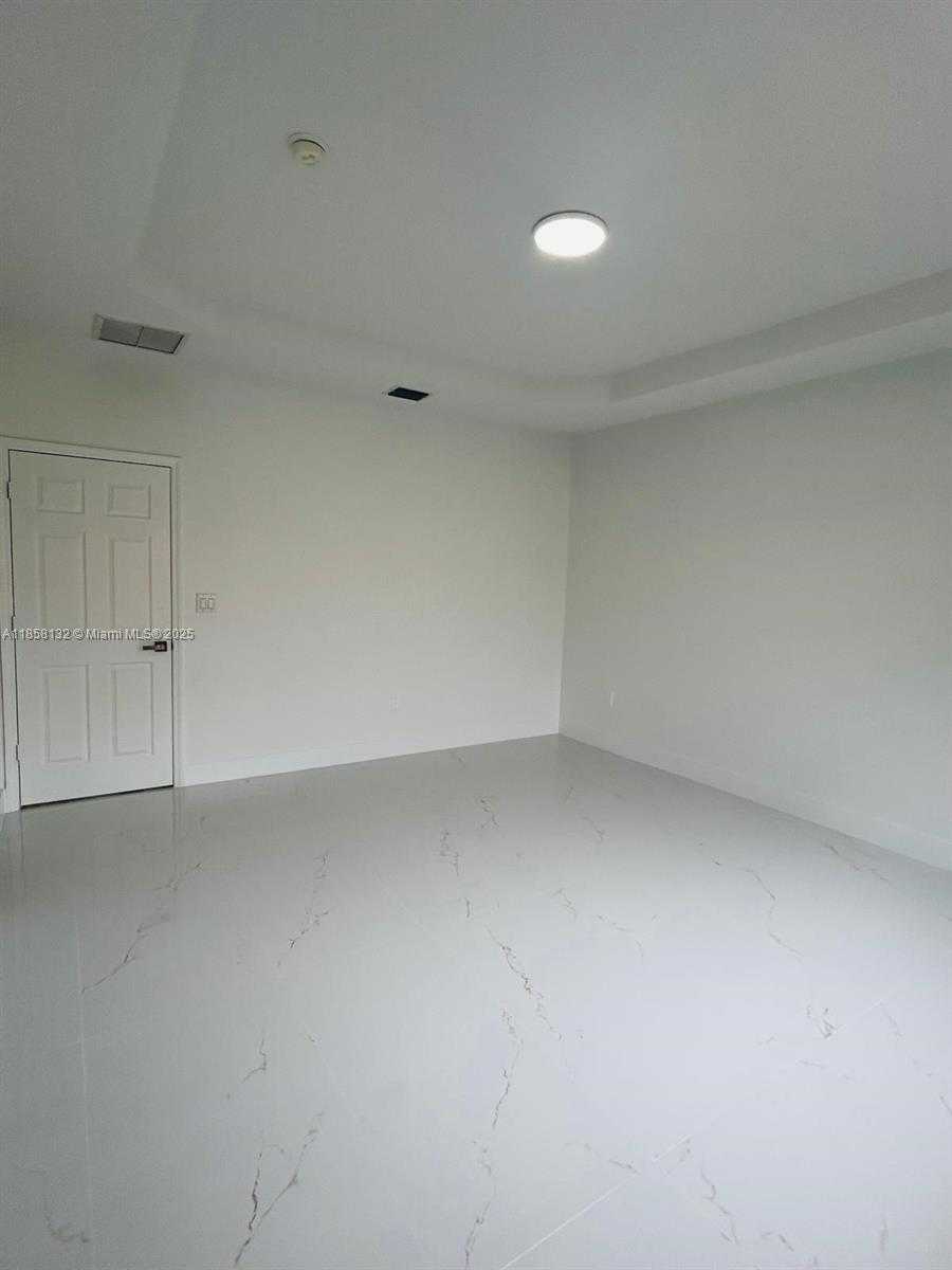 Small Image of 3174 SOUTH WEST 153RD CT, Miami Number 27