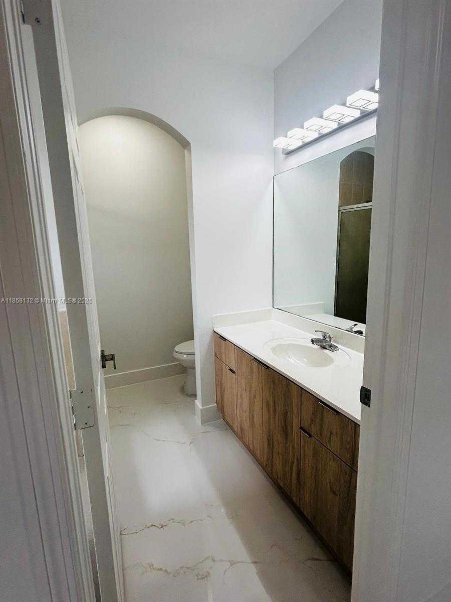 Small Image of 3174 SOUTH WEST 153RD CT, Miami Number 29