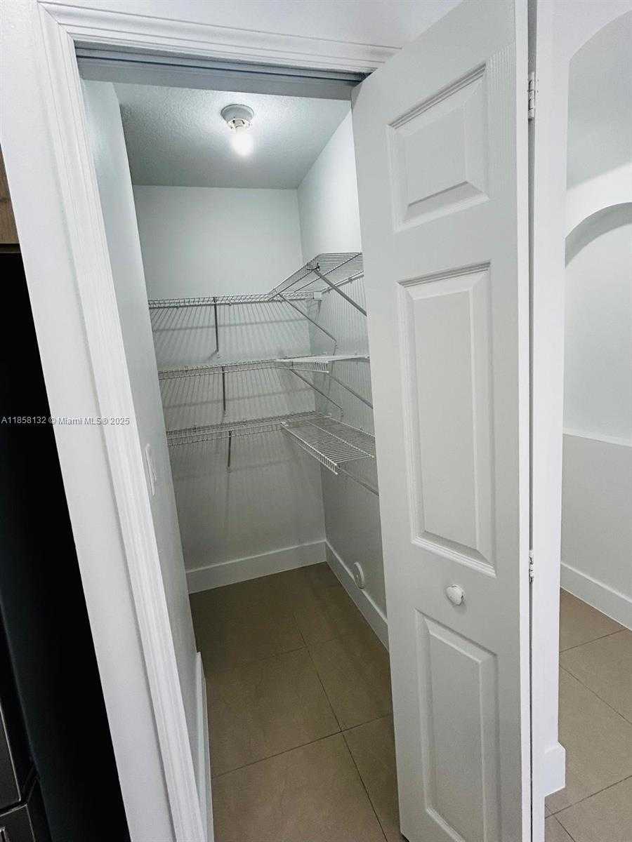 Small Image of 3174 SOUTH WEST 153RD CT, Miami Number 31