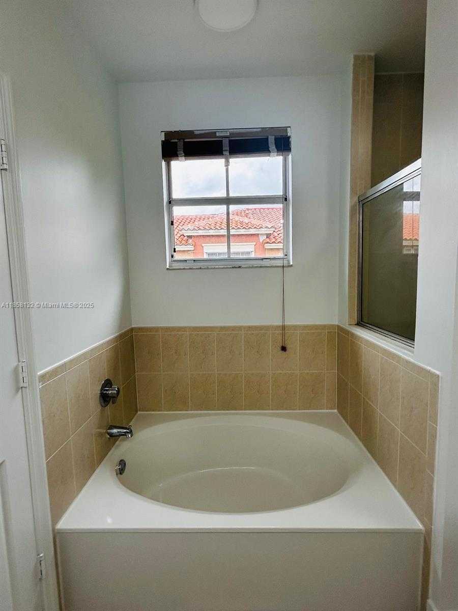 Small Image of 3174 SOUTH WEST 153RD CT, Miami Number 34