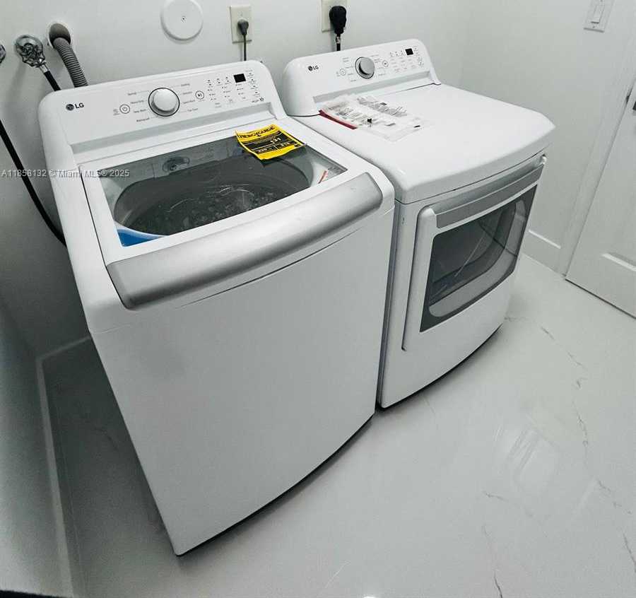 Small Image of 3174 SOUTH WEST 153RD CT, Miami Number 37