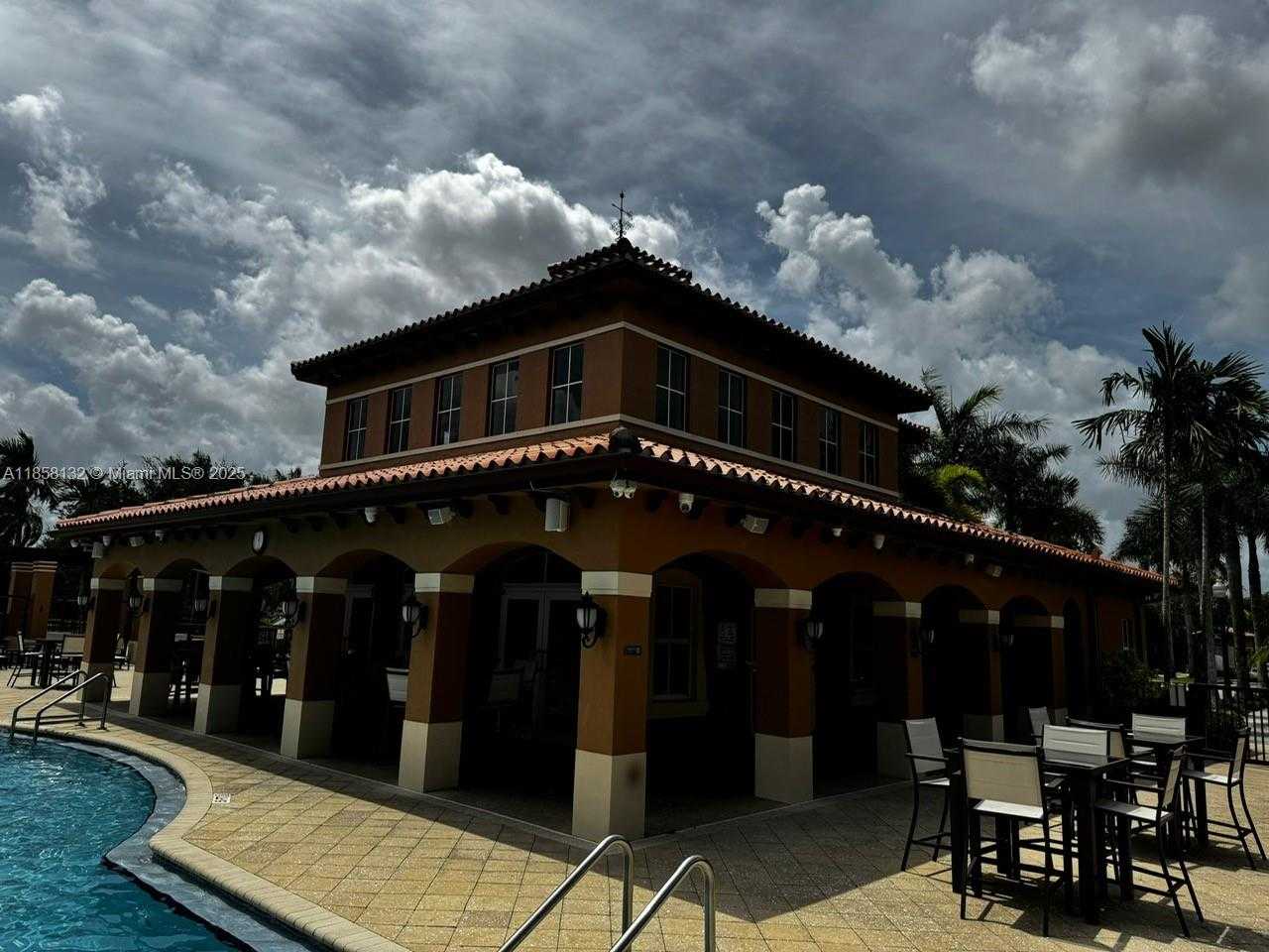 Small Image of 3174 SOUTH WEST 153RD CT, Miami Number 4