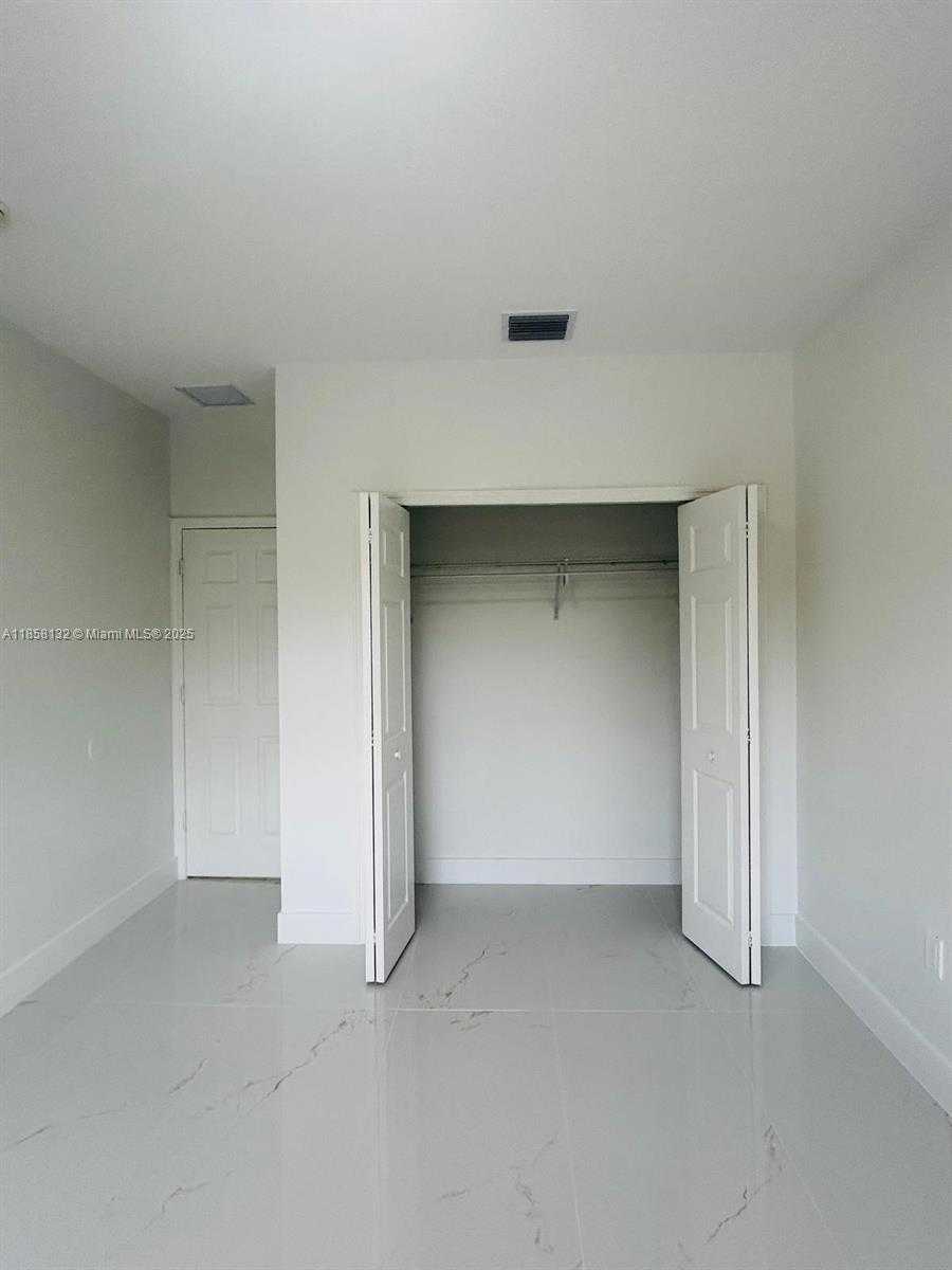 Small Image of 3174 SOUTH WEST 153RD CT, Miami Number 44