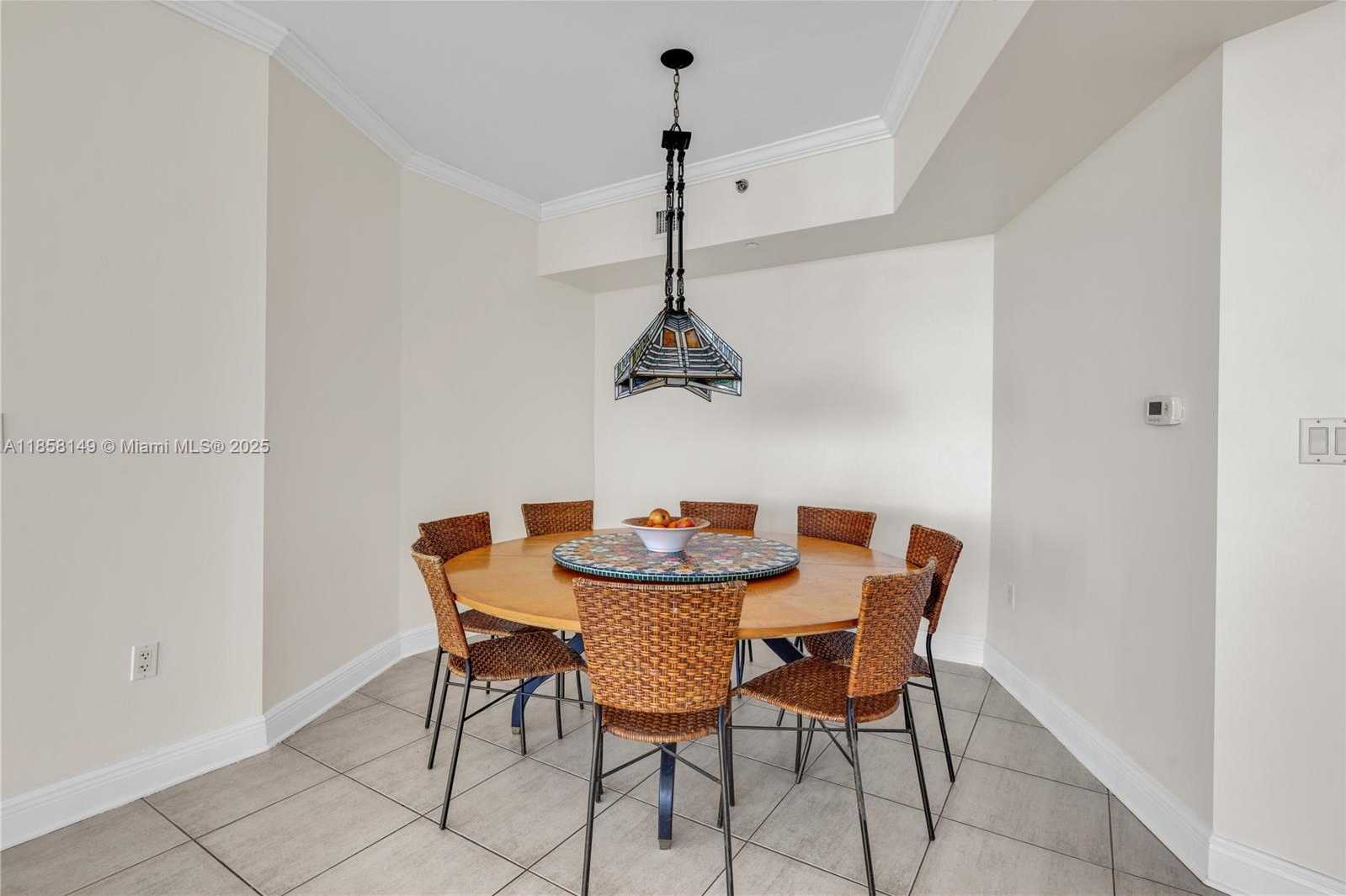 Small Image of 1000 SOUTH POINTE DR #1505, Miami Beach Number 10
