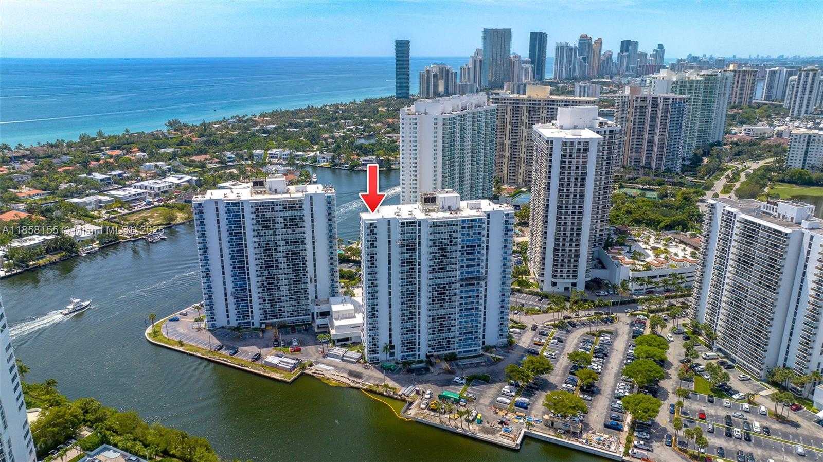 Small Image of Aventura Number 4