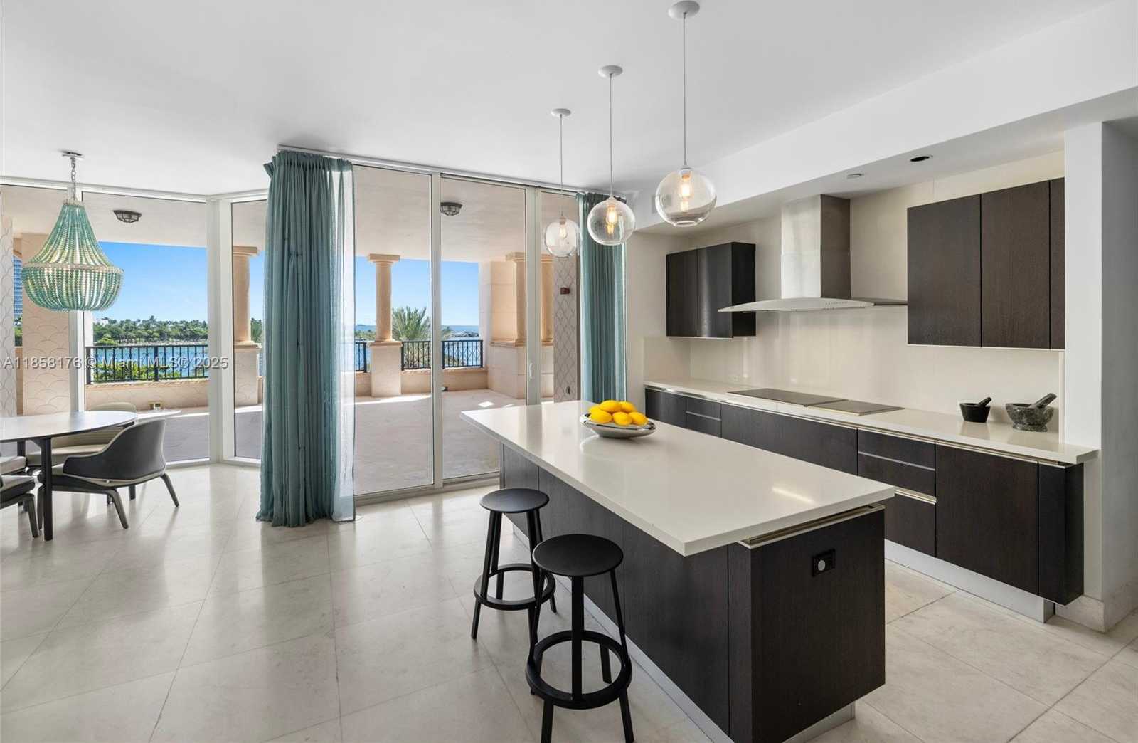 Small Image of 7133 FISHER ISLAND DR #7133, Miami Beach Number 21