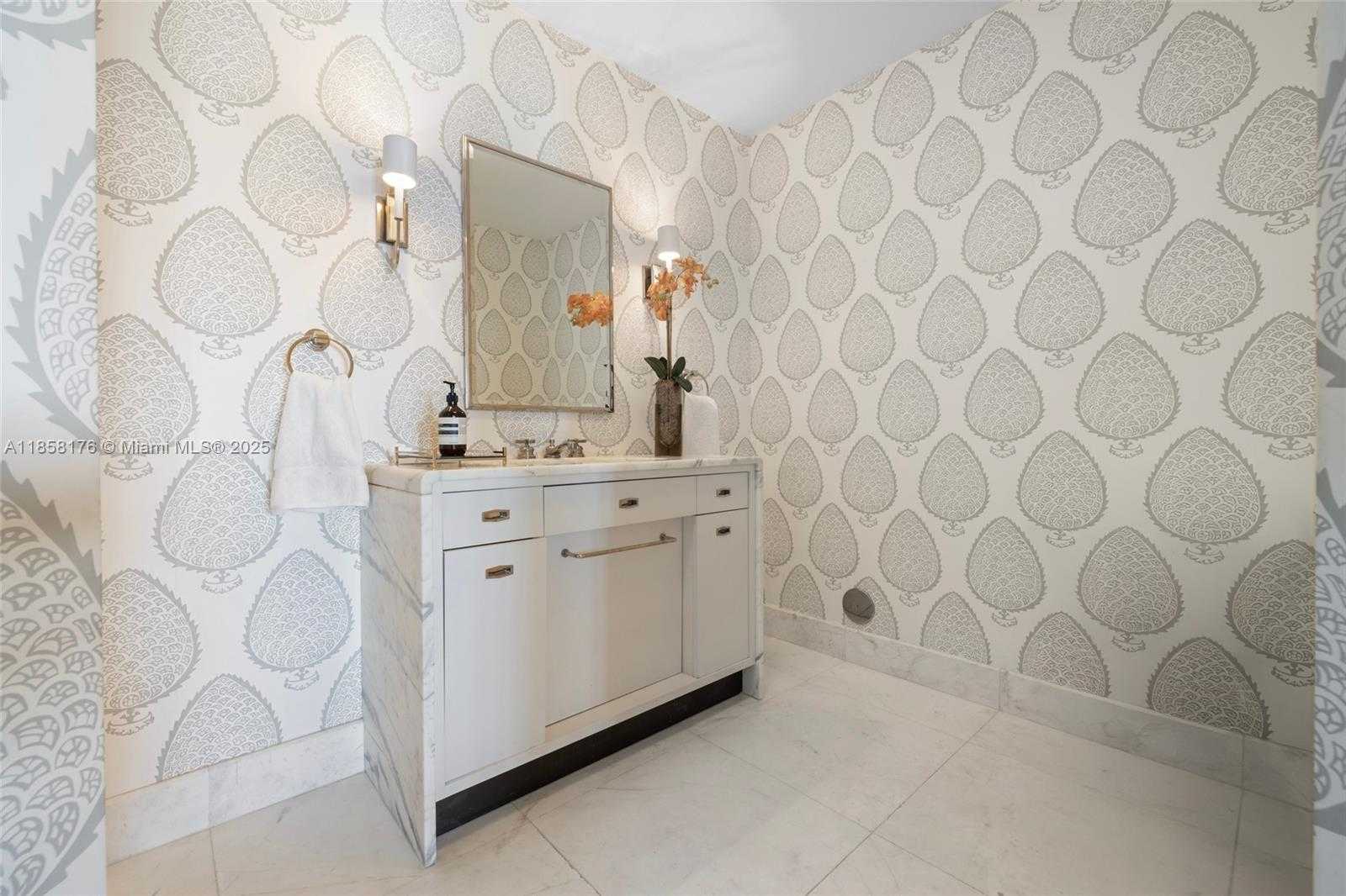 Small Image of 7133 FISHER ISLAND DR #7133, Miami Beach Number 24