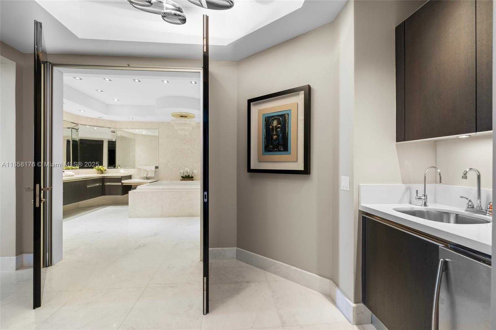 Small Image of 7133 FISHER ISLAND DR #7133, Miami Beach Number 31