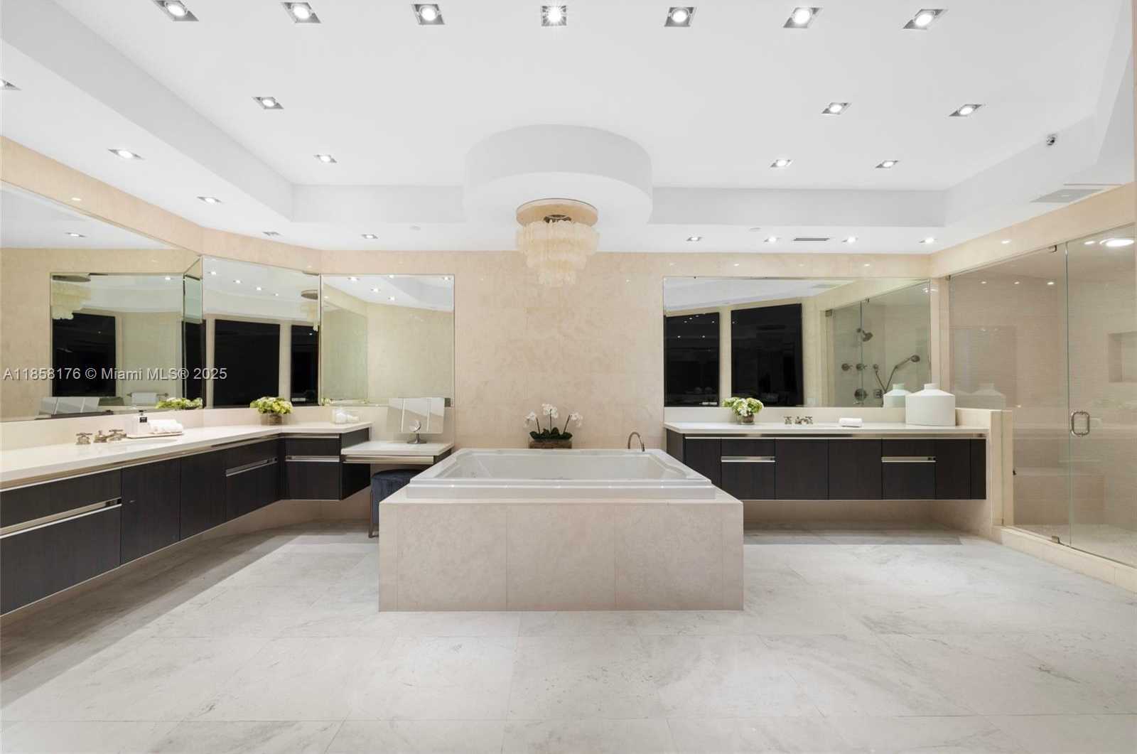 Small Image of 7133 FISHER ISLAND DR #7133, Miami Beach Number 32