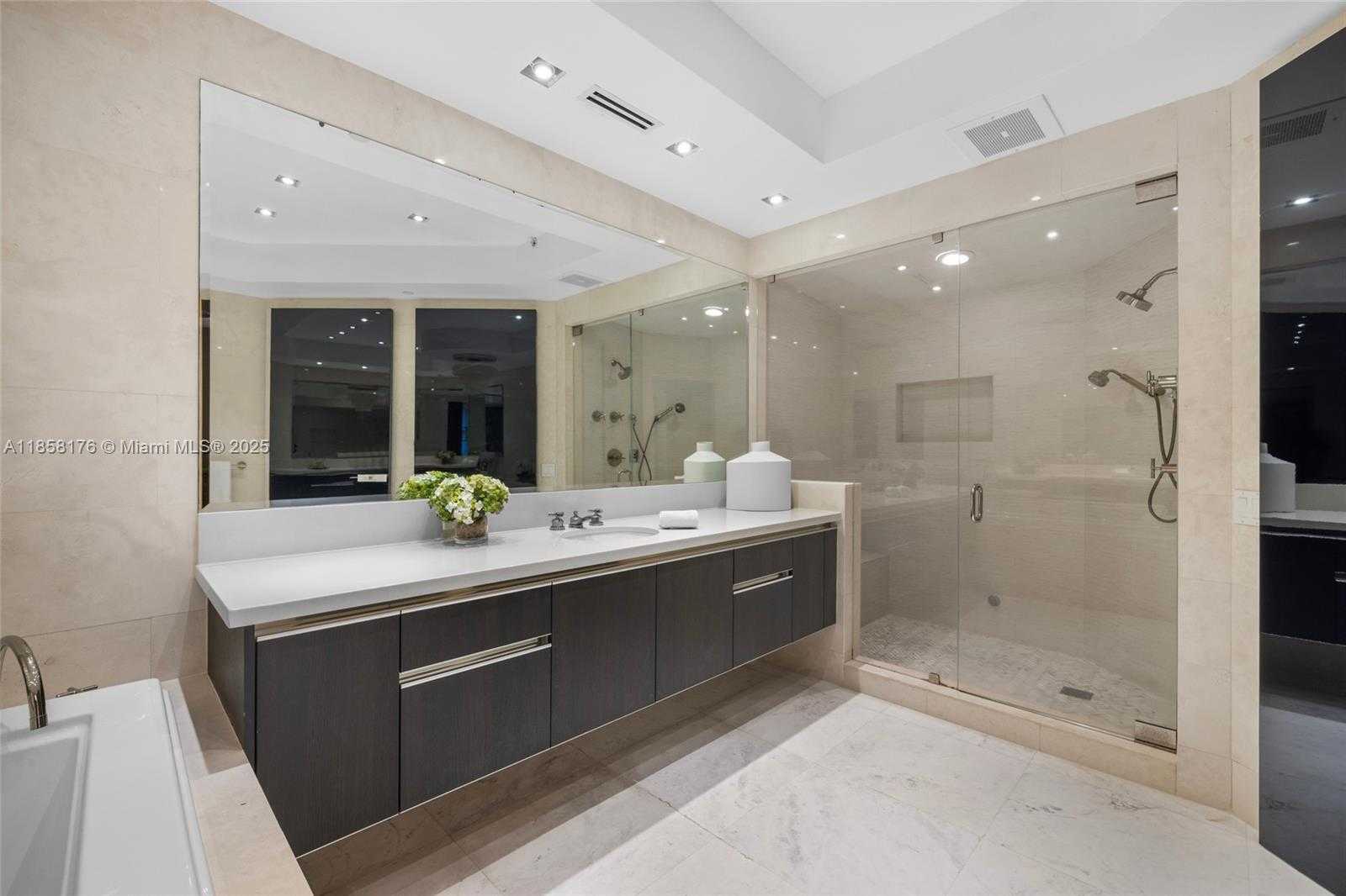 Small Image of 7133 FISHER ISLAND DR #7133, Miami Beach Number 35