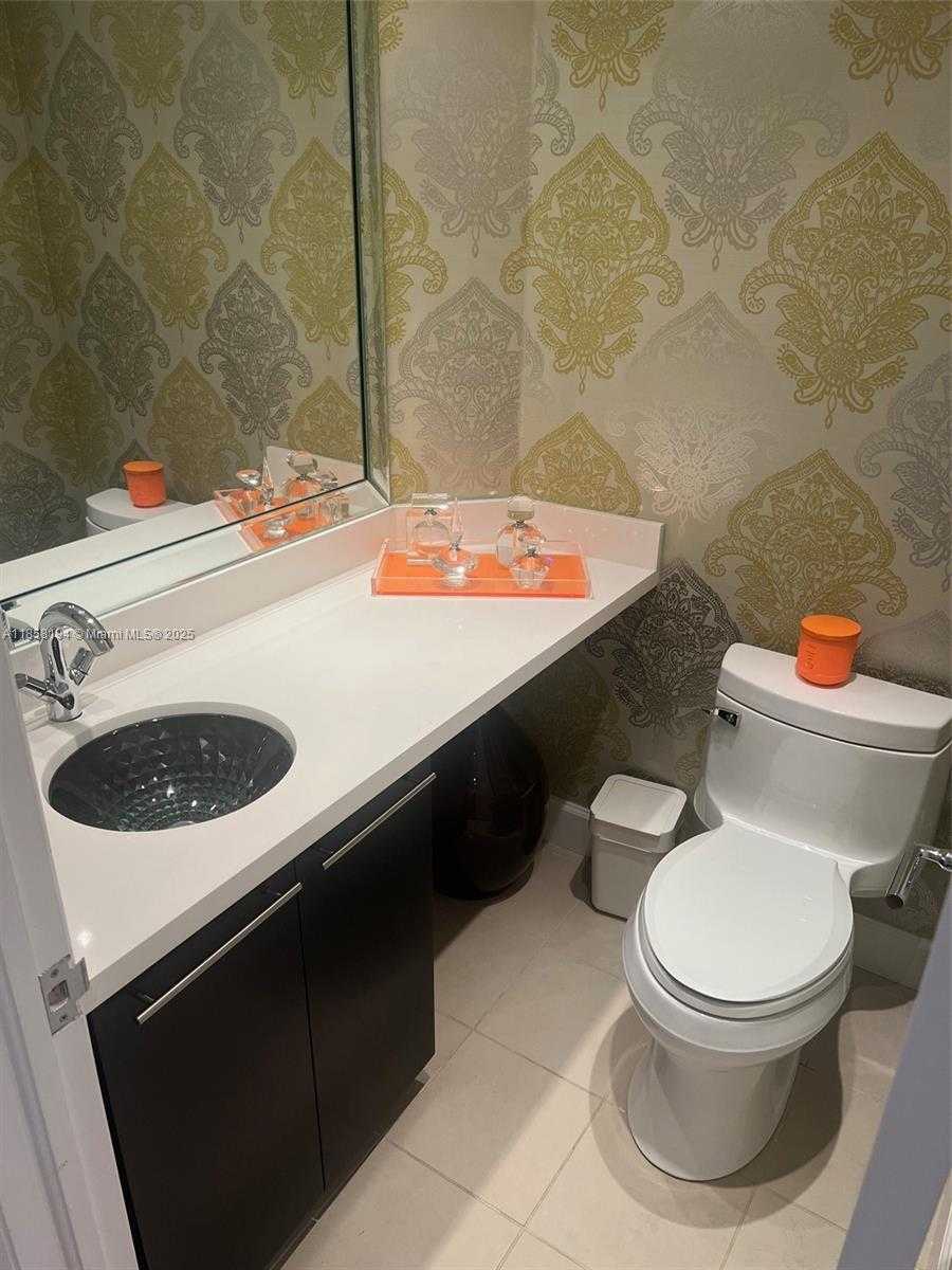 Small Image of 701 BRICKELL KEY BLVD #1603, Miami Number 10