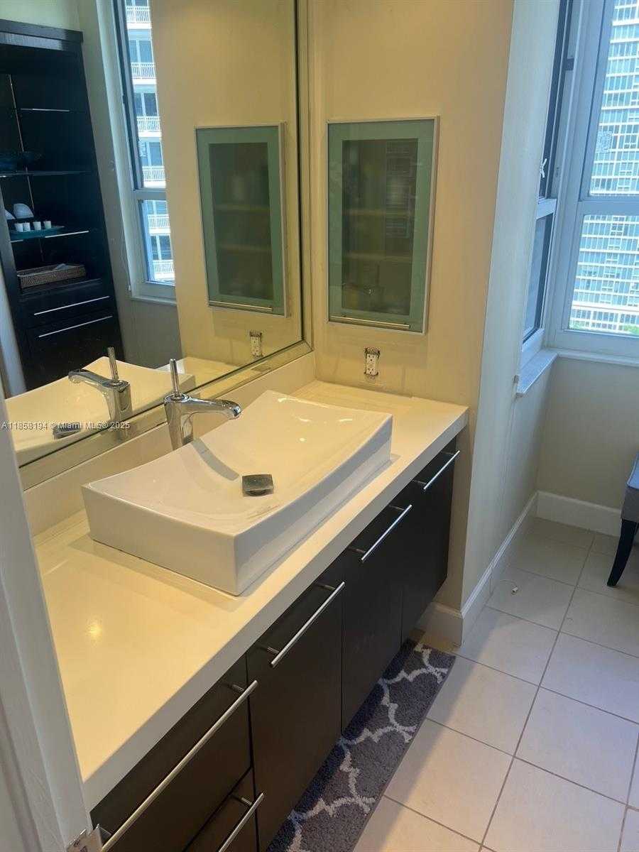Small Image of 701 BRICKELL KEY BLVD #1603, Miami Number 28