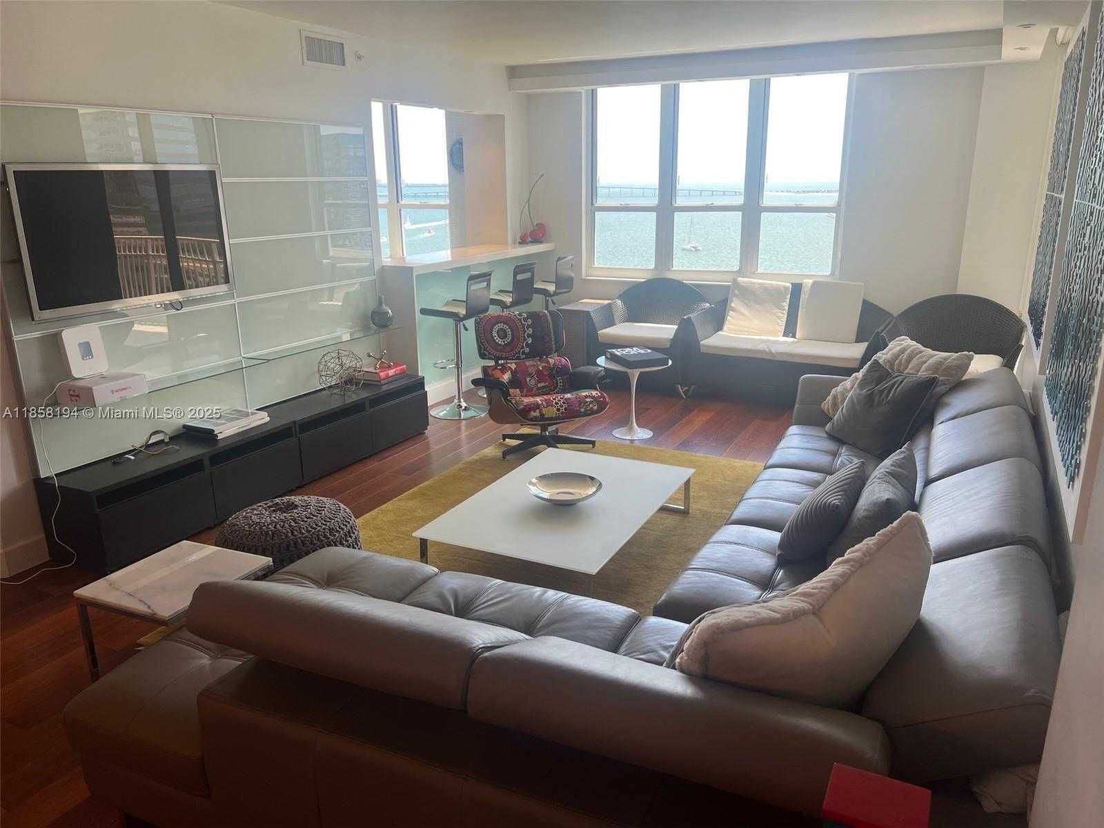 Small Image of 701 BRICKELL KEY BLVD #1603, Miami Number 4