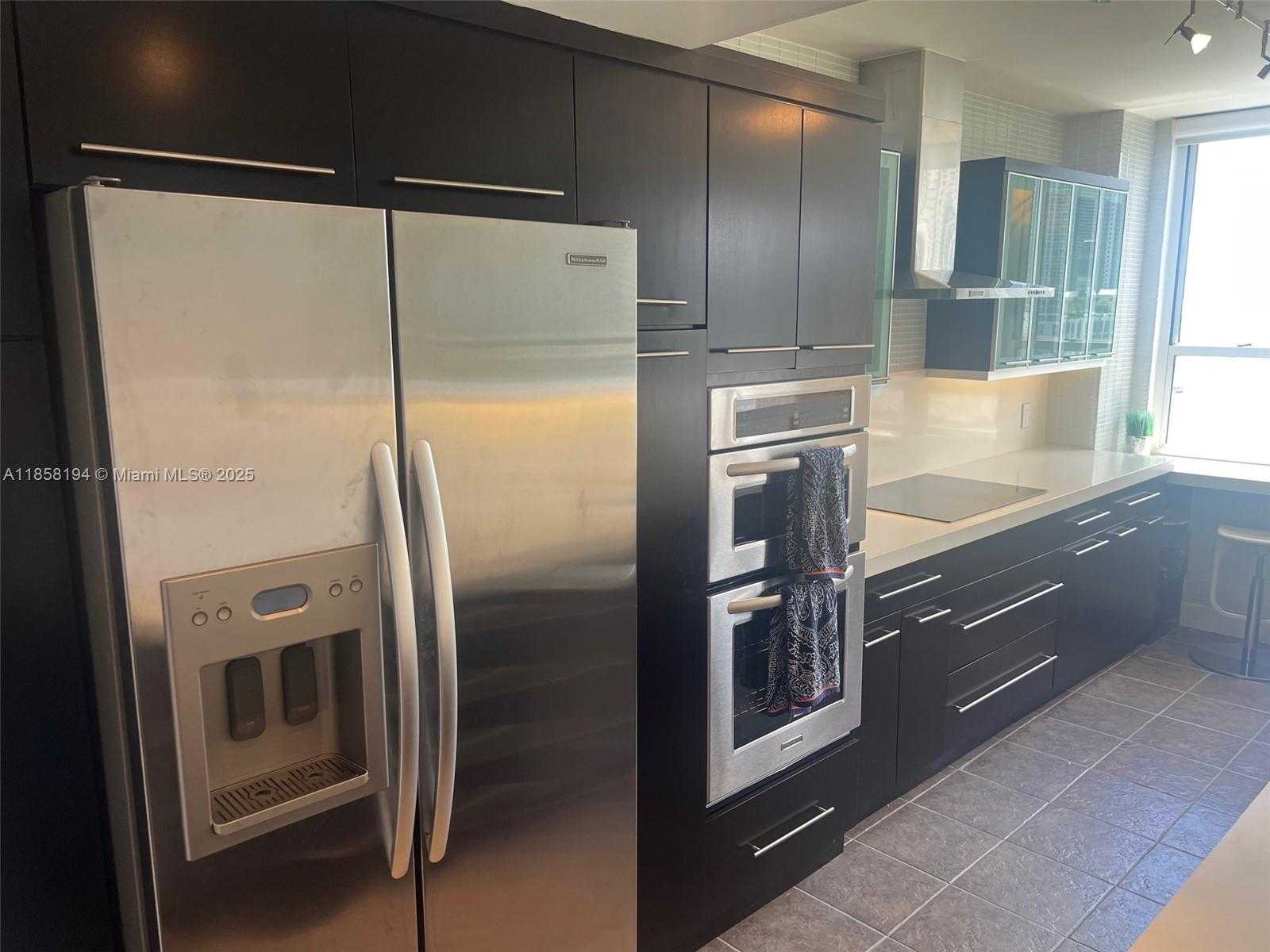 Small Image of 701 BRICKELL KEY BLVD #1603, Miami Number 5