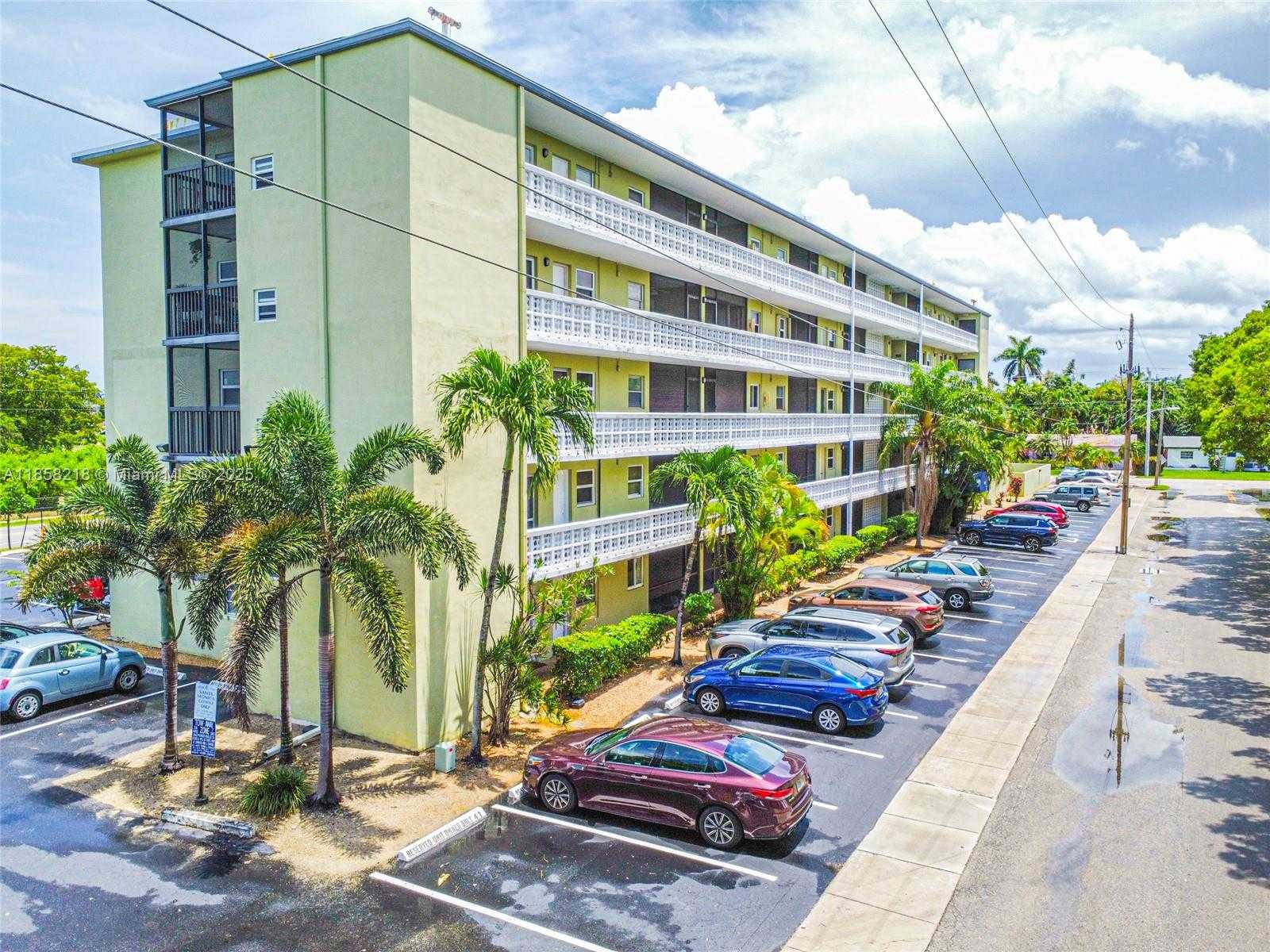 Small Image of 1425 ARTHUR ST #116B, Hollywood Number 2