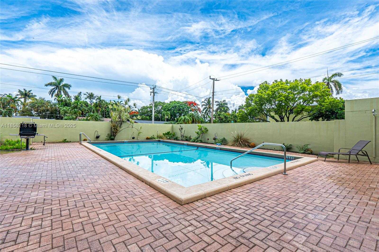 Small Image of 1425 ARTHUR ST #116B, Hollywood Number 4