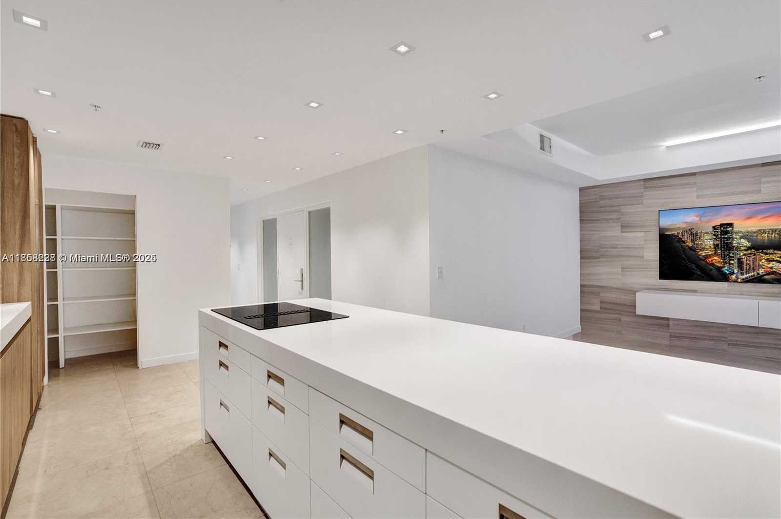 Small Image of 1415 SUNSET HARBOUR DR #202, Miami Beach Number 11