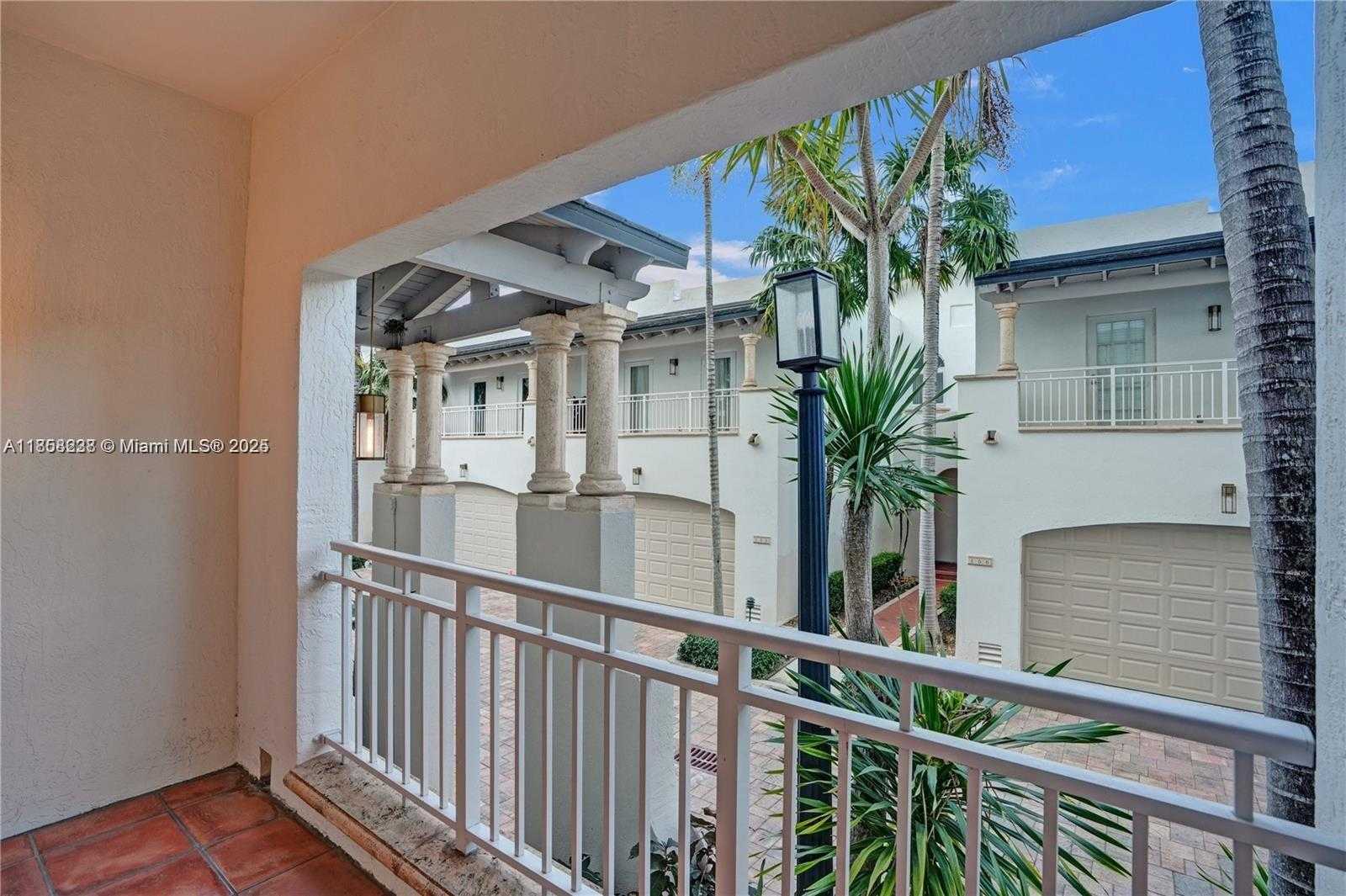 Small Image of 1415 SUNSET HARBOUR DR #202, Miami Beach Number 15