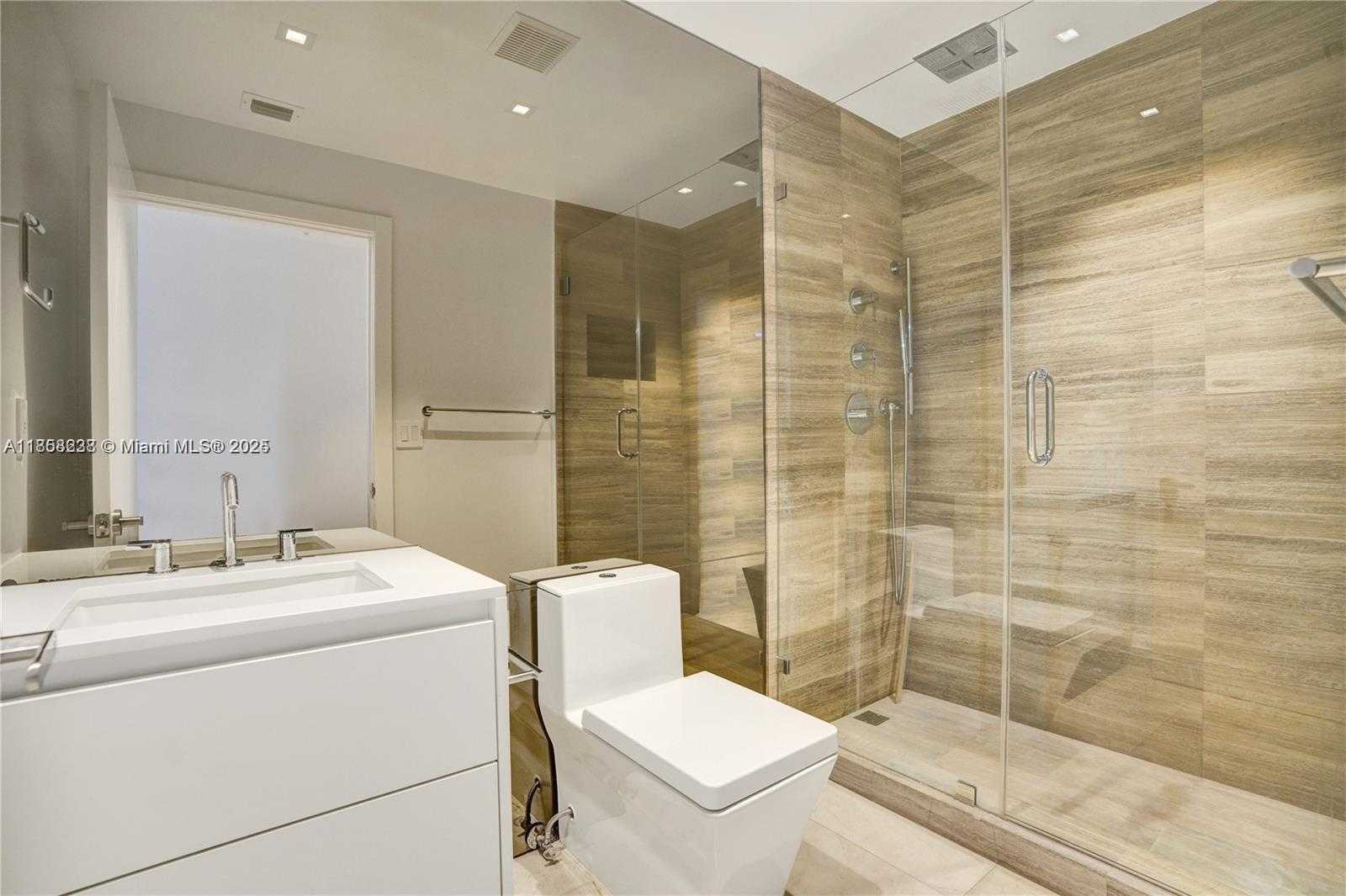 Small Image of 1415 SUNSET HARBOUR DR #202, Miami Beach Number 20